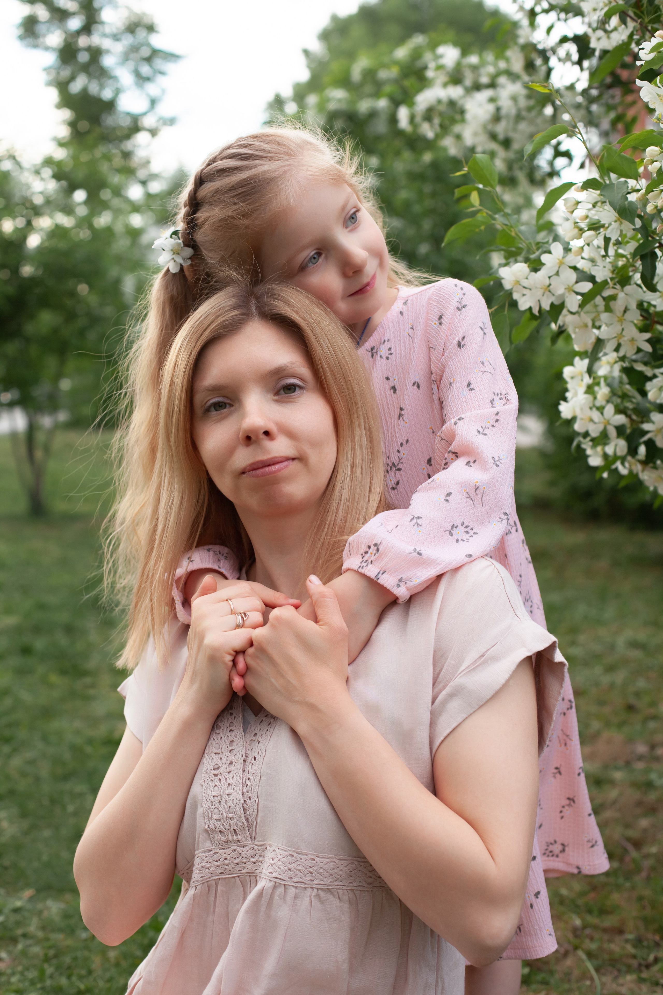 В цветении яблонь. Фотограф в Томске Евгения Гуляева