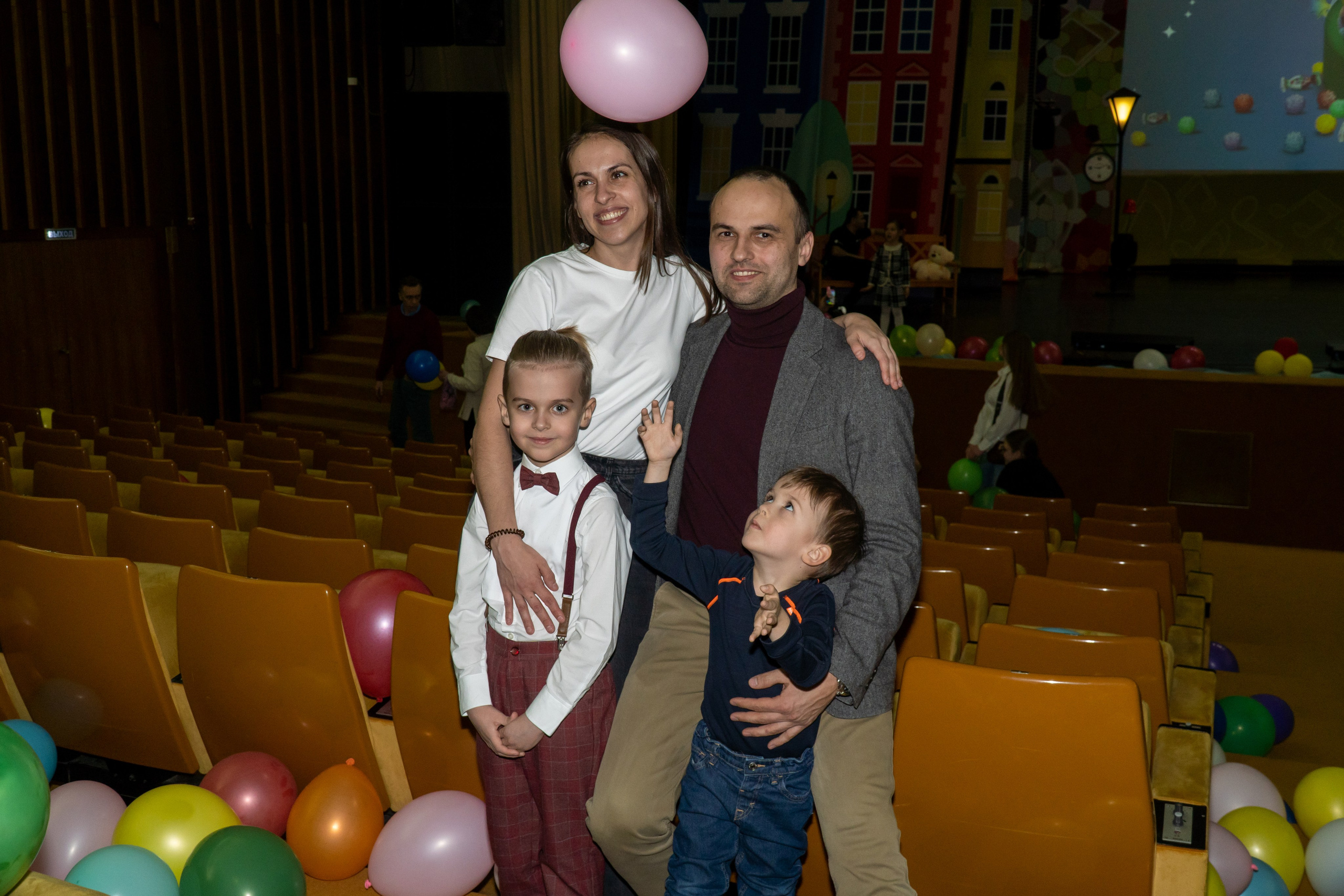 Съёмка концерта для Домисольки, большой концертный зал Космос. «Студия DRONAVT`s» — видеосъёмка и фотография г. Москва