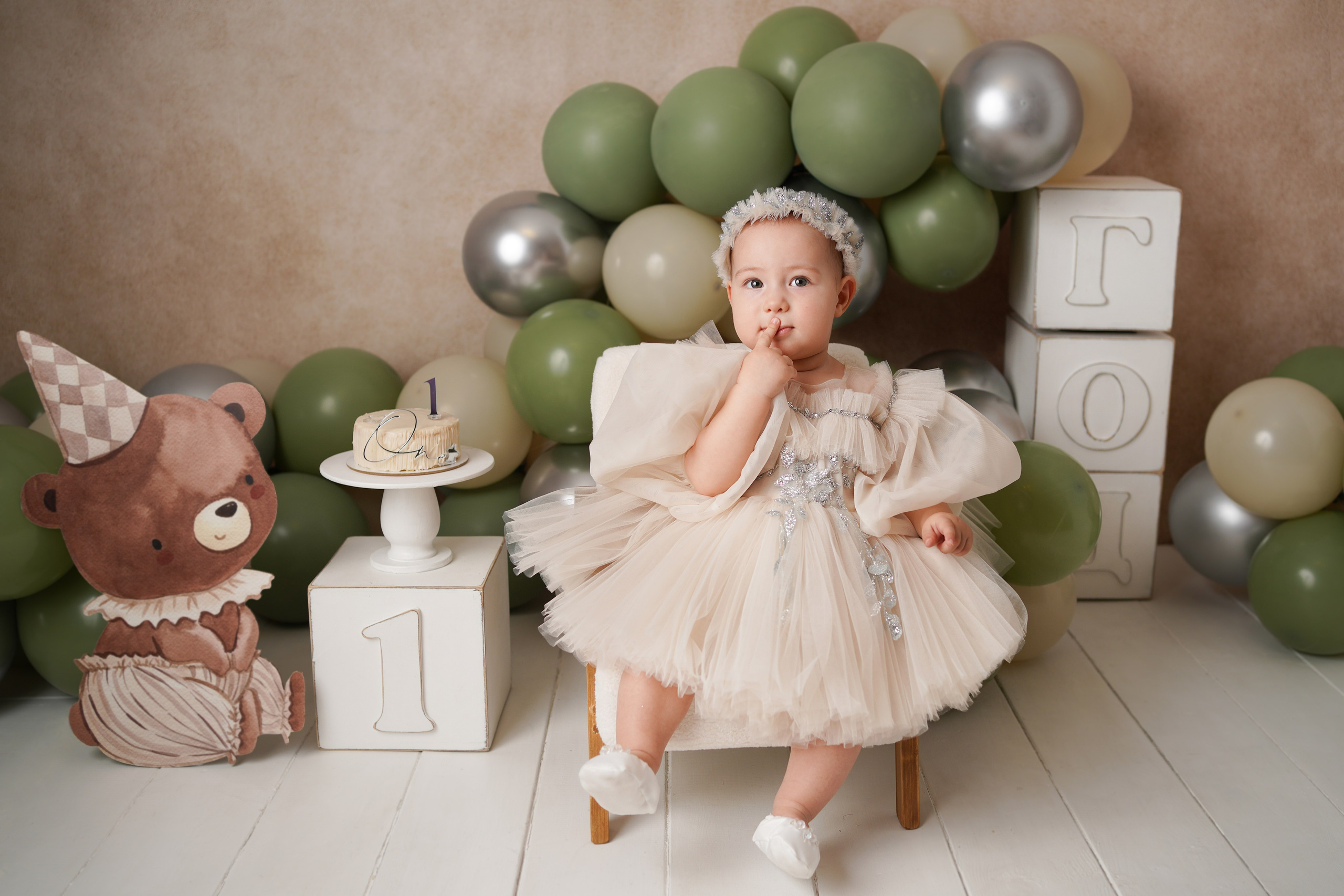 Детская фотосессия Первый год для девочек. Детский фотограф и фотограф новорожденных в Калининград Оксана Иваний