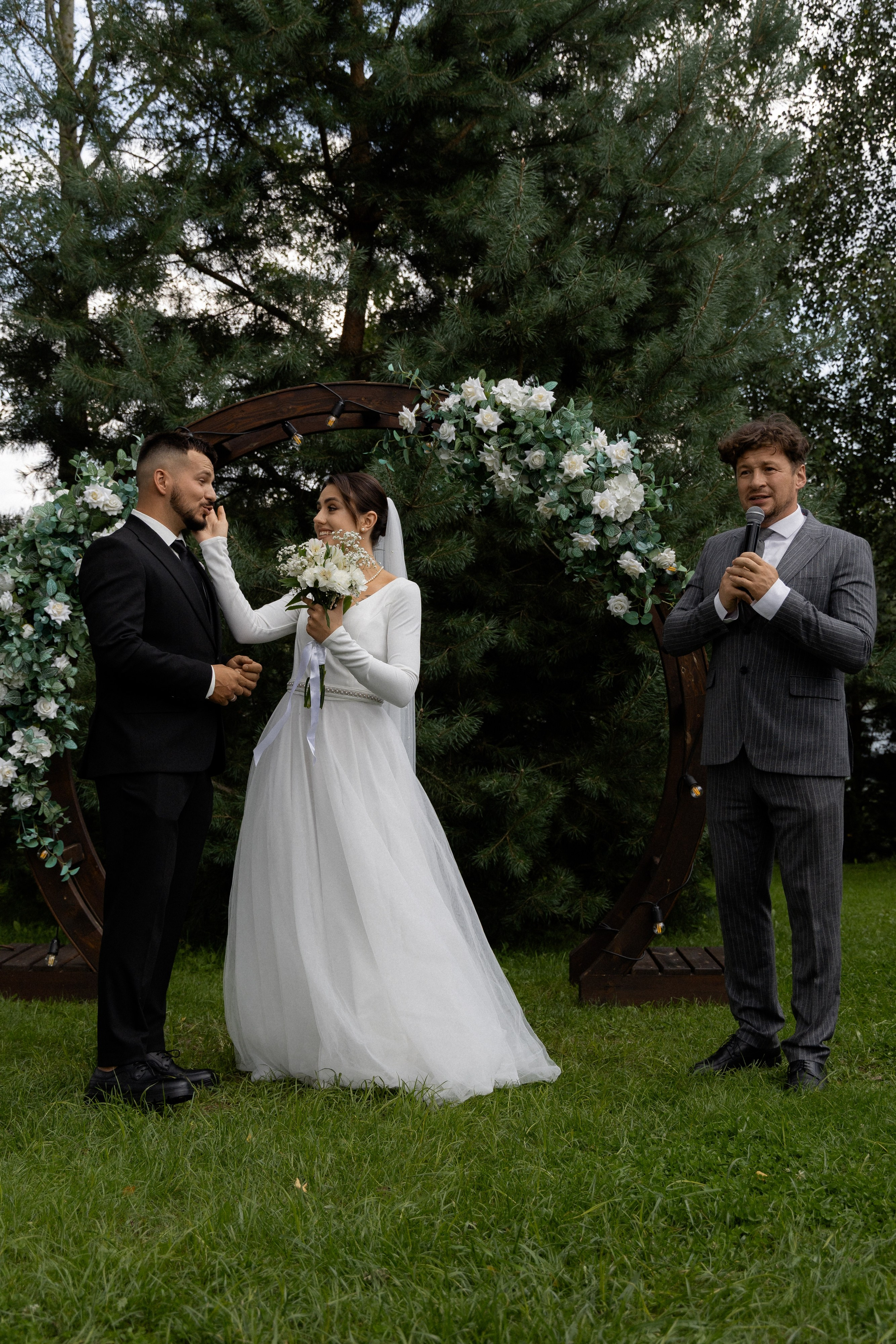 Свадебная фотосессия в агроусадьбе Лабодянка в Минске. Свадебный фотограф в Минске/Беларуси Сергей Спиридонов