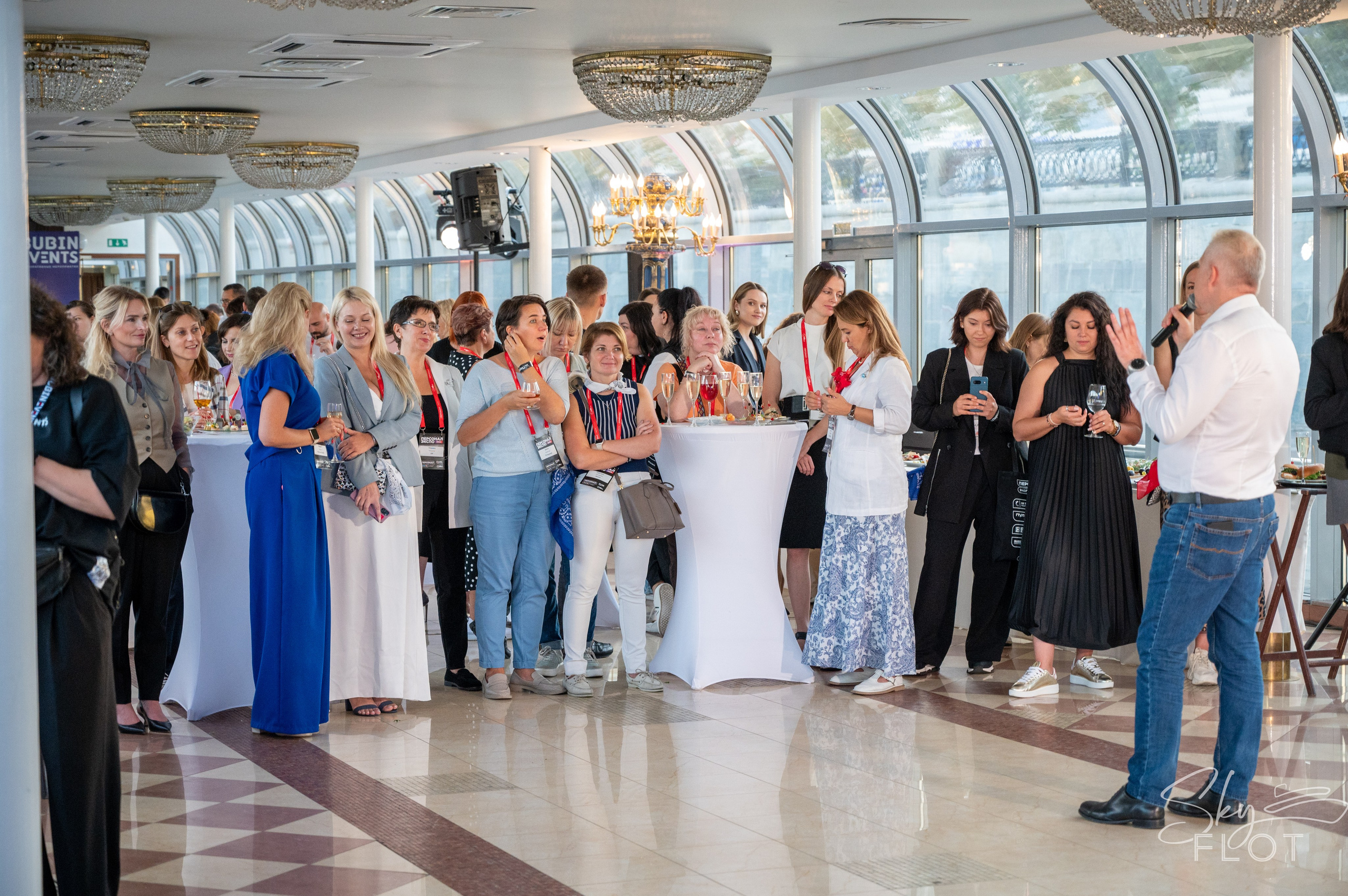 Персонал экспо. Фотограф Мария