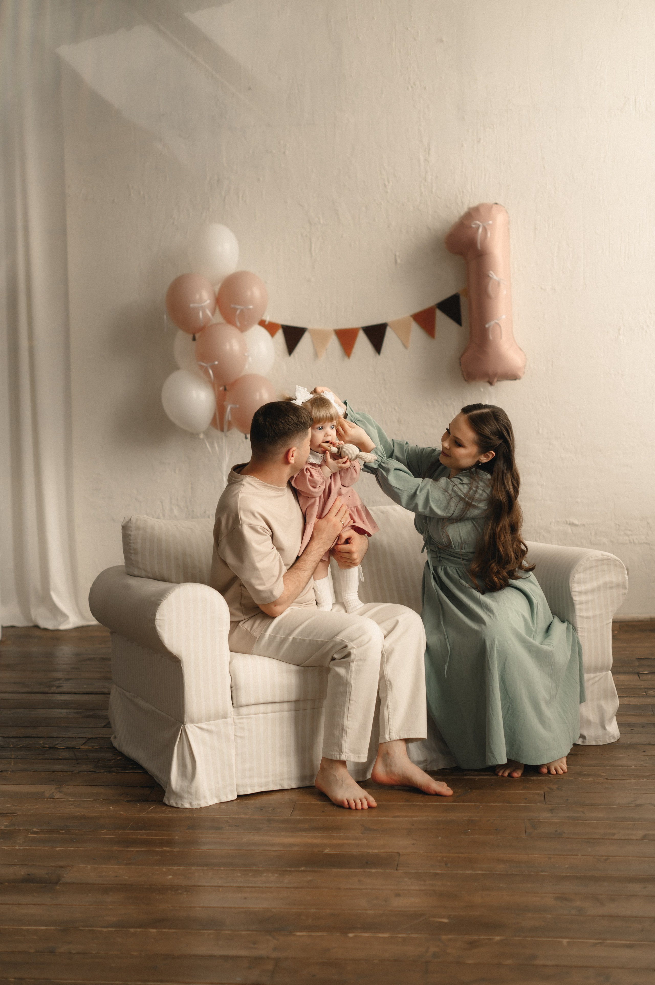 Годик Аделине. Студийная съёмка. Семейный фотограф в г. Ставрополь, Сорокина Мария