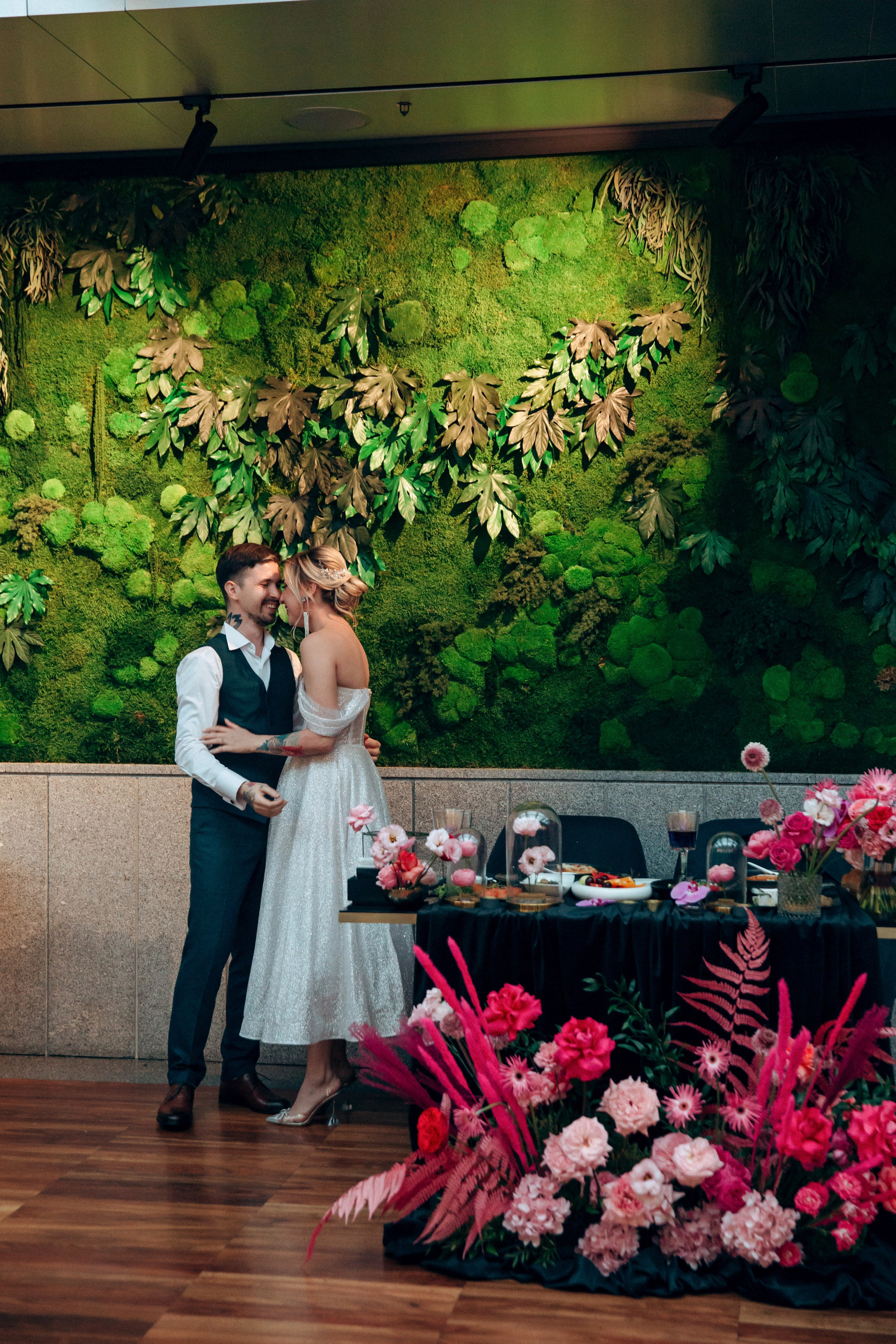 Неоновая свадьба. Свадебный фотограф в Санкт-Петербурге Вика Стукачева