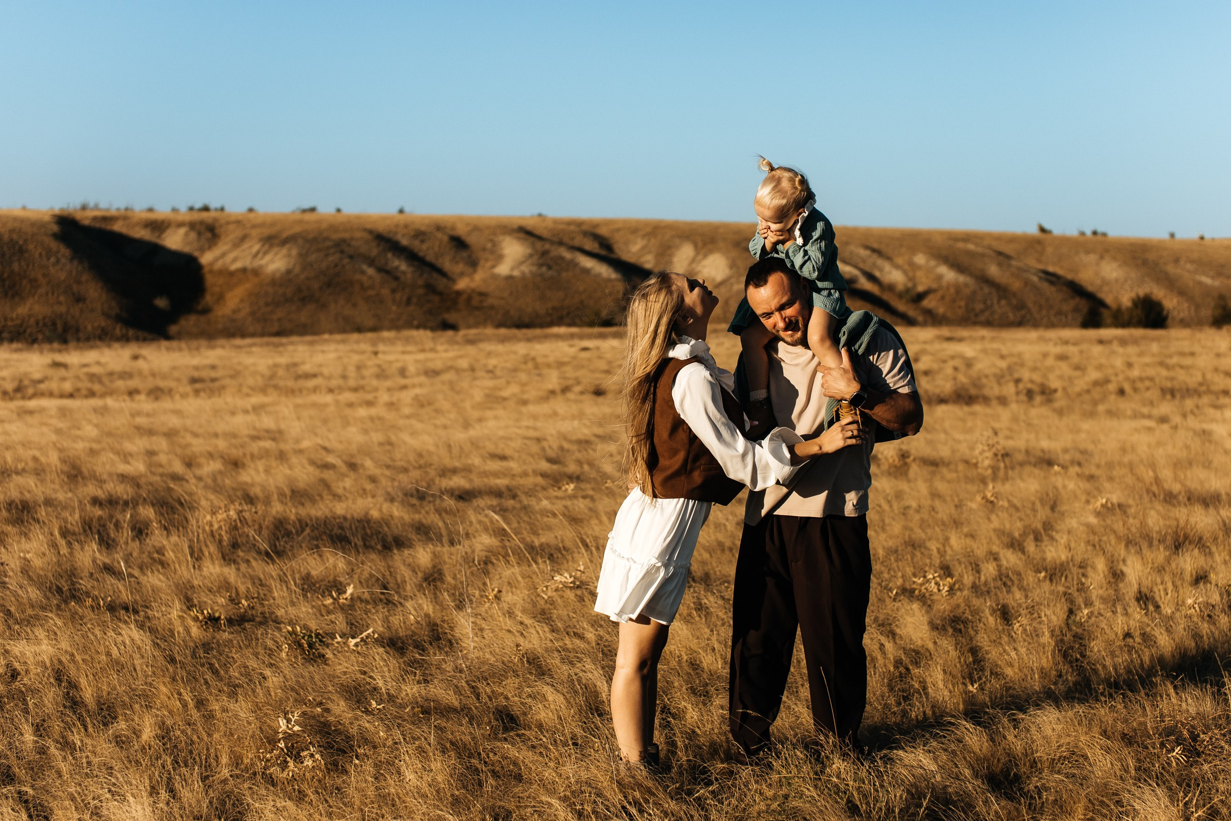Артем Настя и Николь. Семейный фотограф в Волгодонске Краченцева Анна