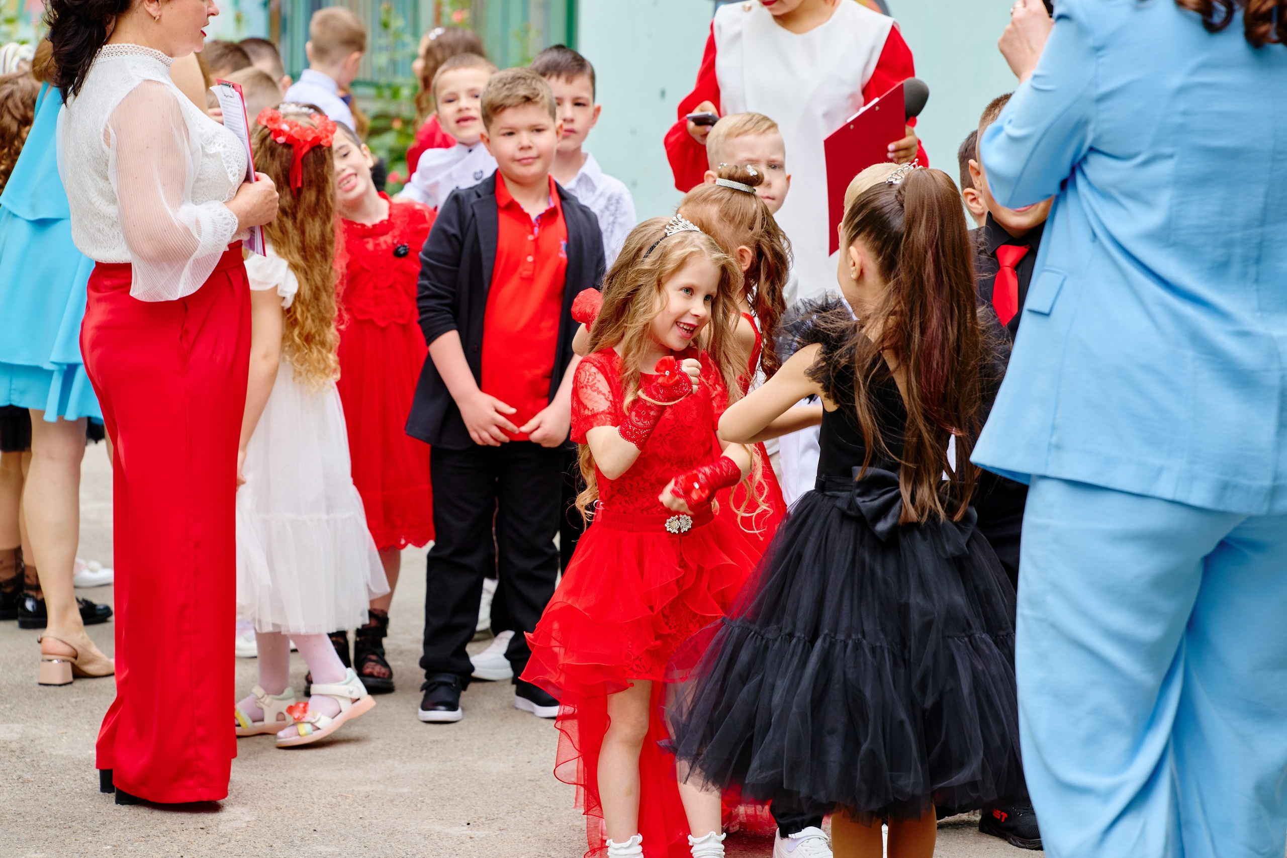 Выпускной 45 сад. Фотограф Выпускные альбомы Таганрог Сергей Коробченко