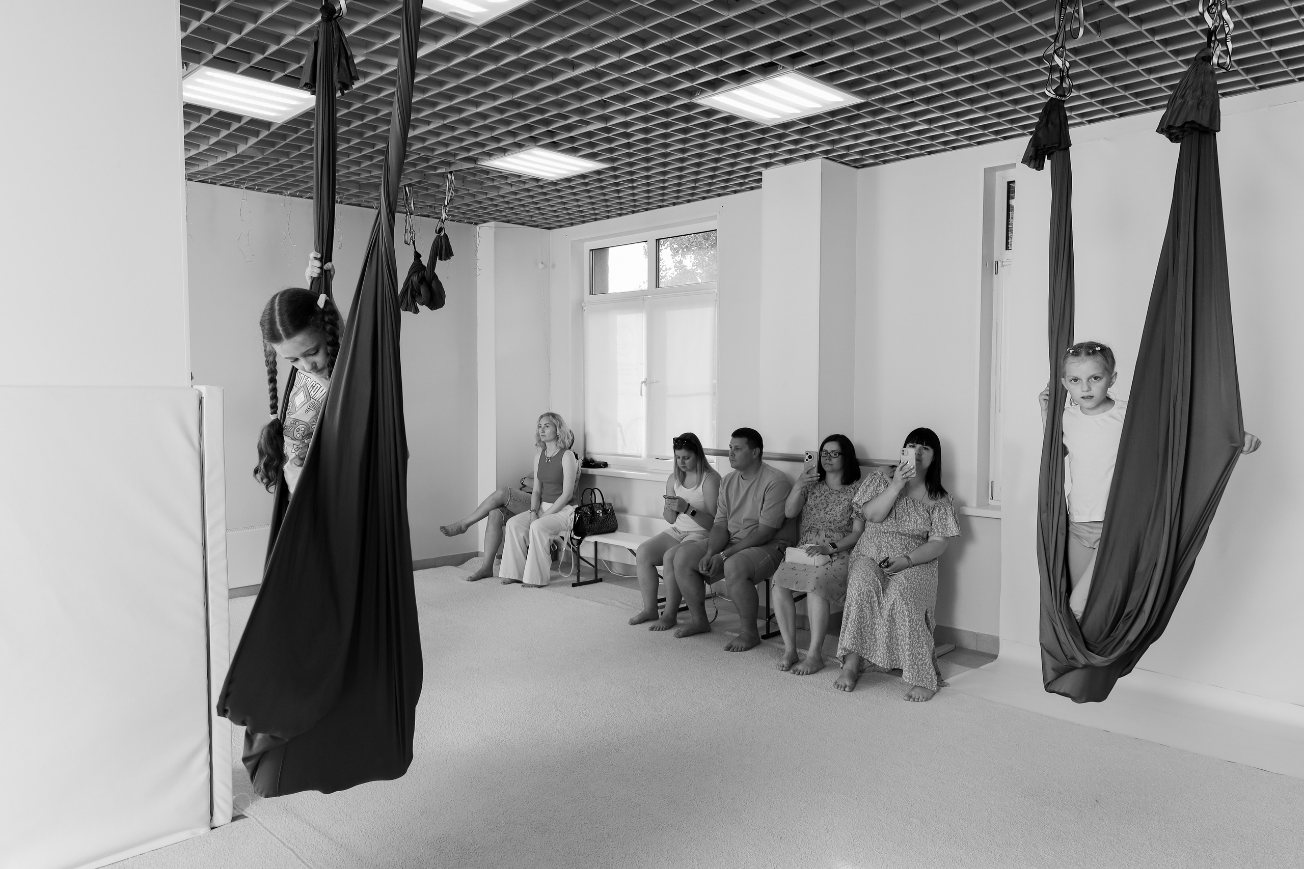 Детская аэройога. Фотограф Надршина Лилия