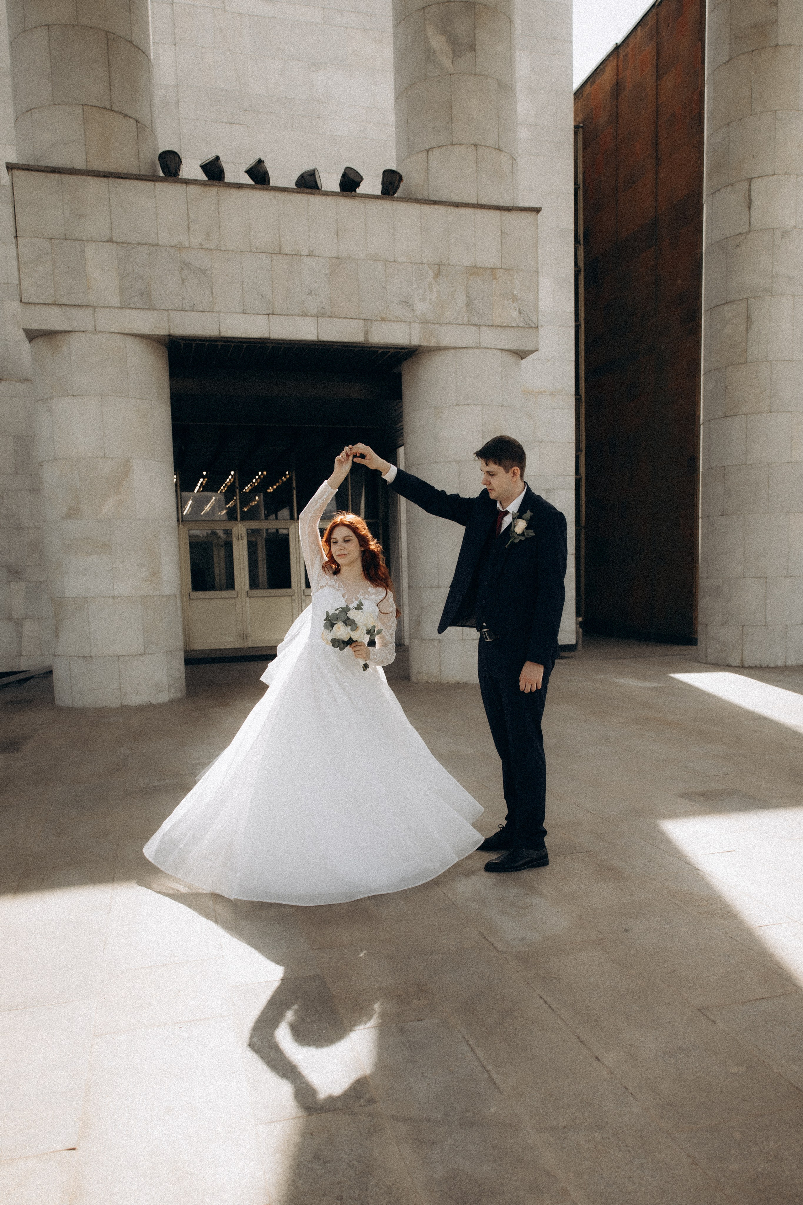 Фотосессия свадьбы Ивана и Александры в парке Горки Ленинские