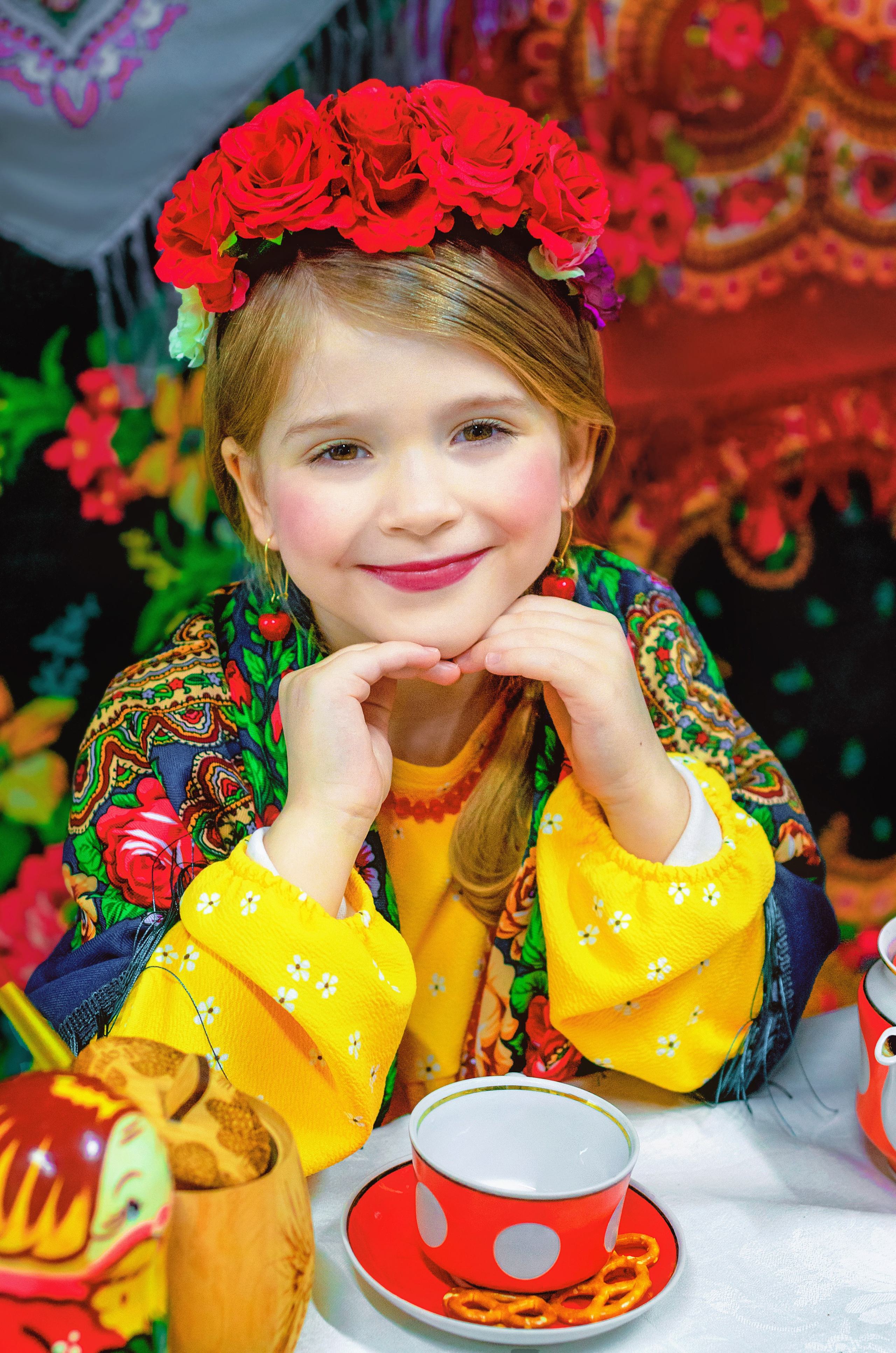 Яркая фотосессия детей в честь масленицы. Фотографы для фотосессий в Новосибирске
