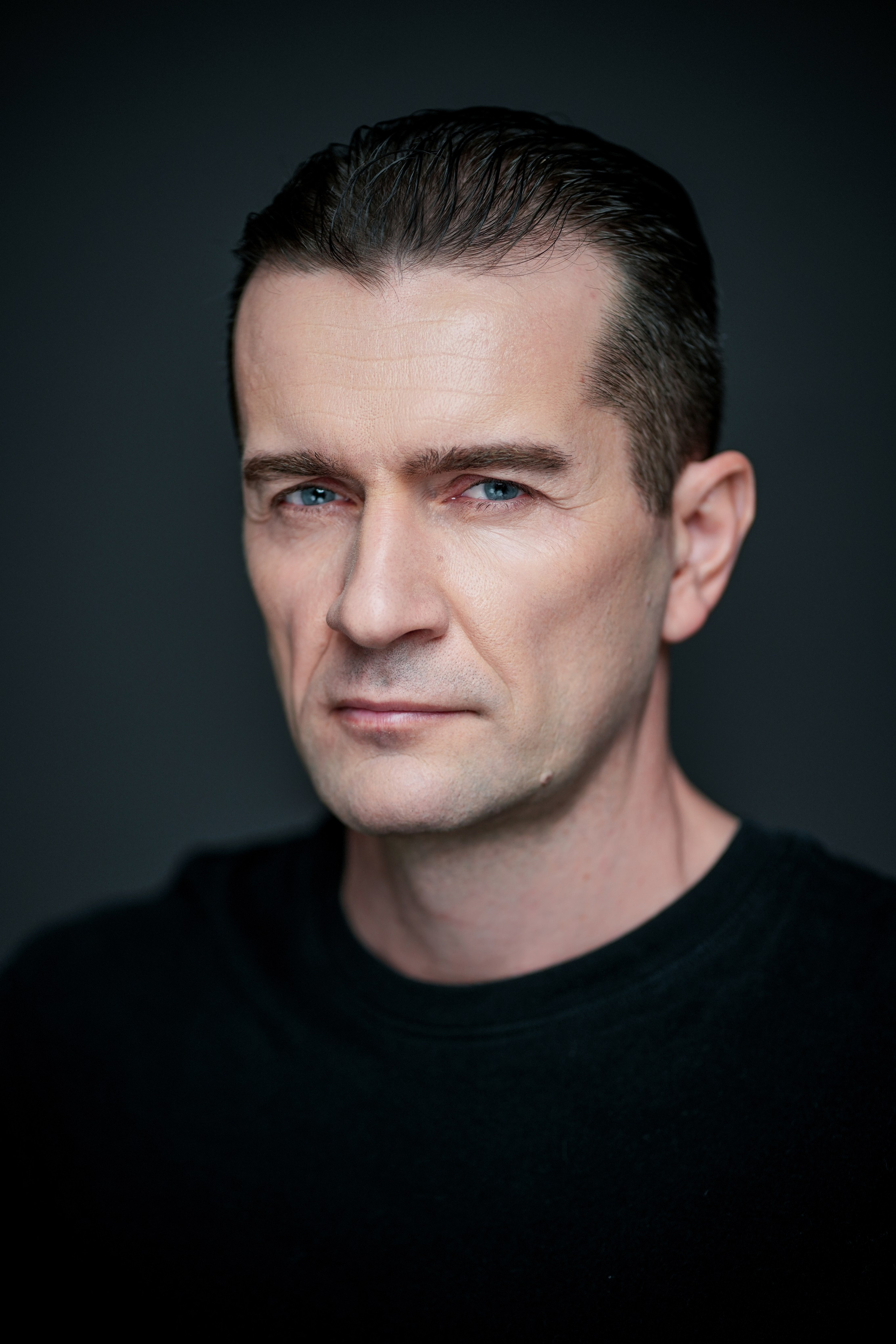 Актер Алексей Карамазов. Портретная съемка в Москве, студийный фотограф Игорь Фомин