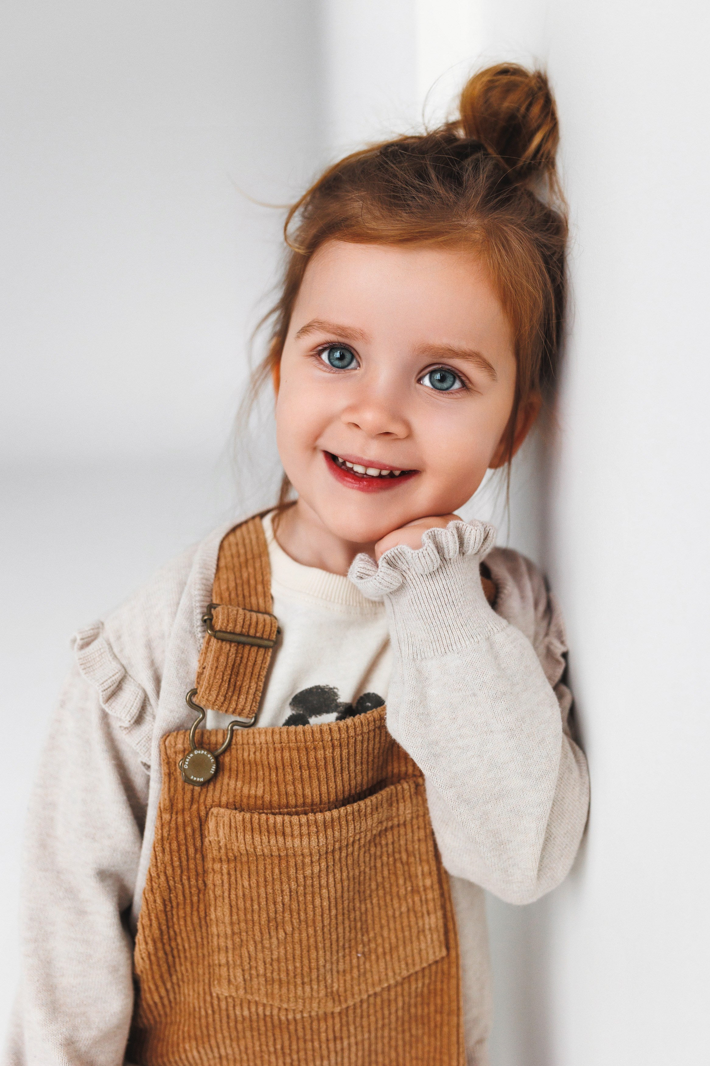 Детская фотосессия. Первая съемка Матильды в студии