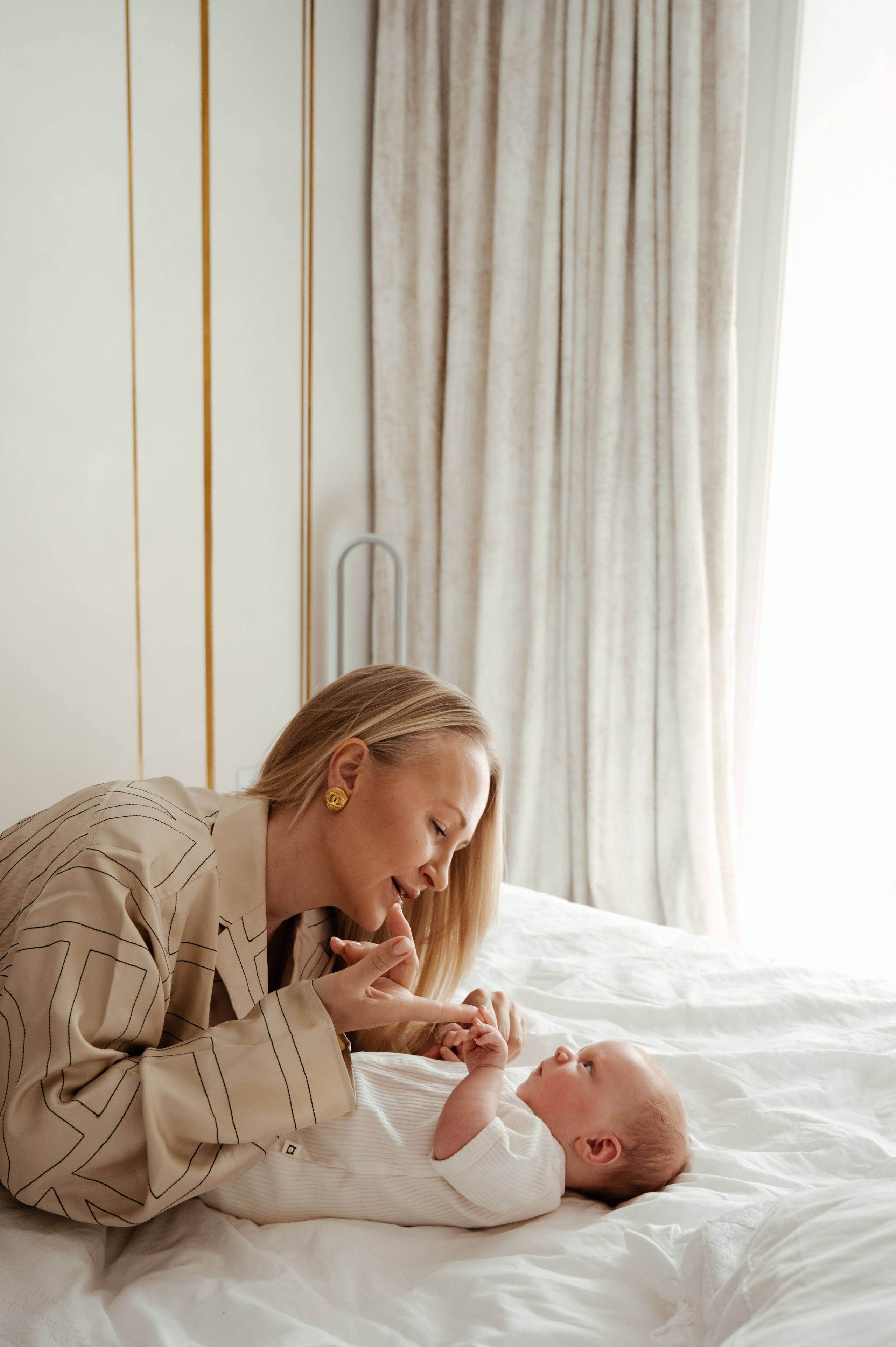 Елена. Профессиональный фотограф беременности в СПБ. Стильные фотосессии беременности в стиле минимализм и классическая фотография
