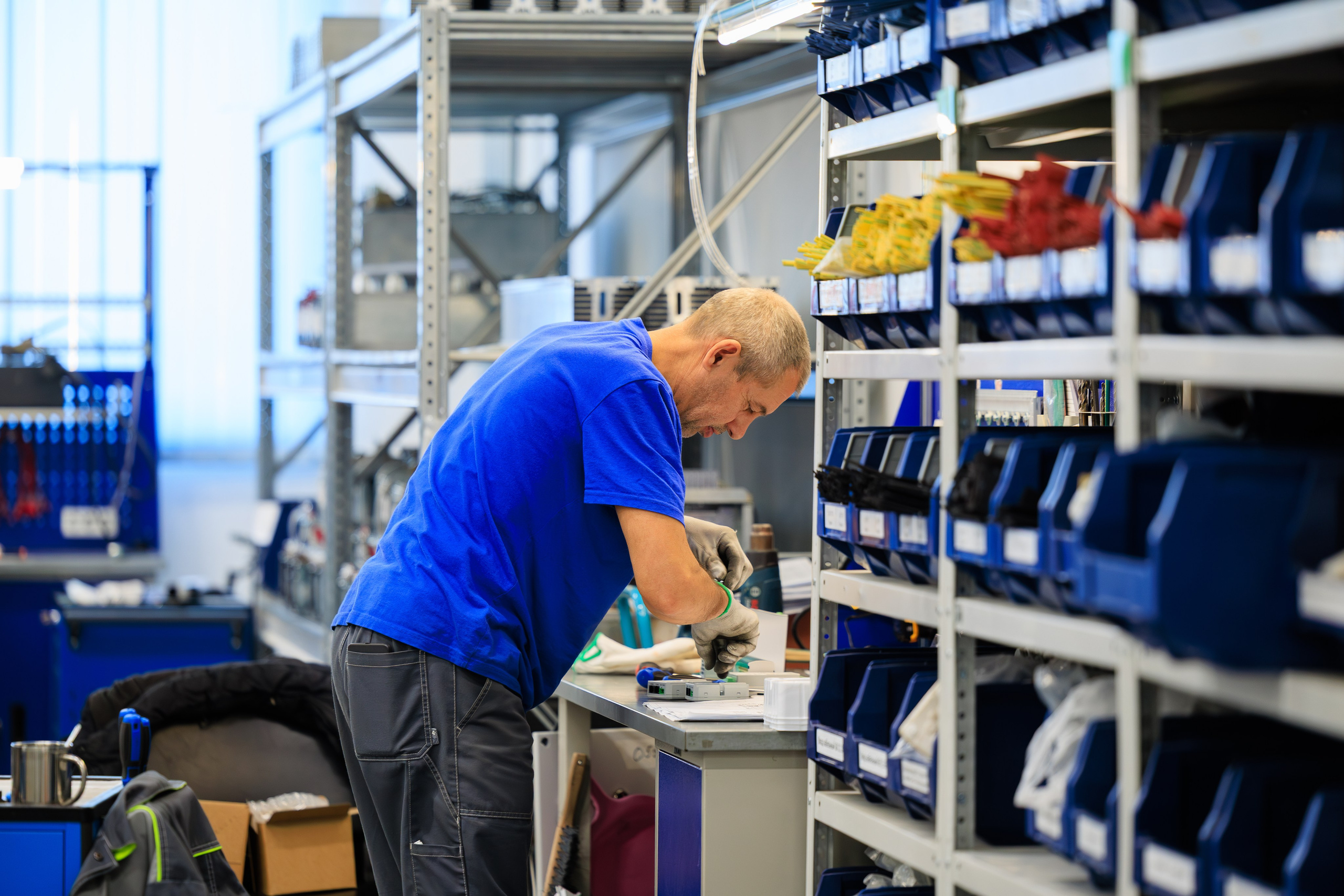 Вольтаг — Экскурсия по производству. Контент для бизнеса в Екатеринбурге Полдень Медиа