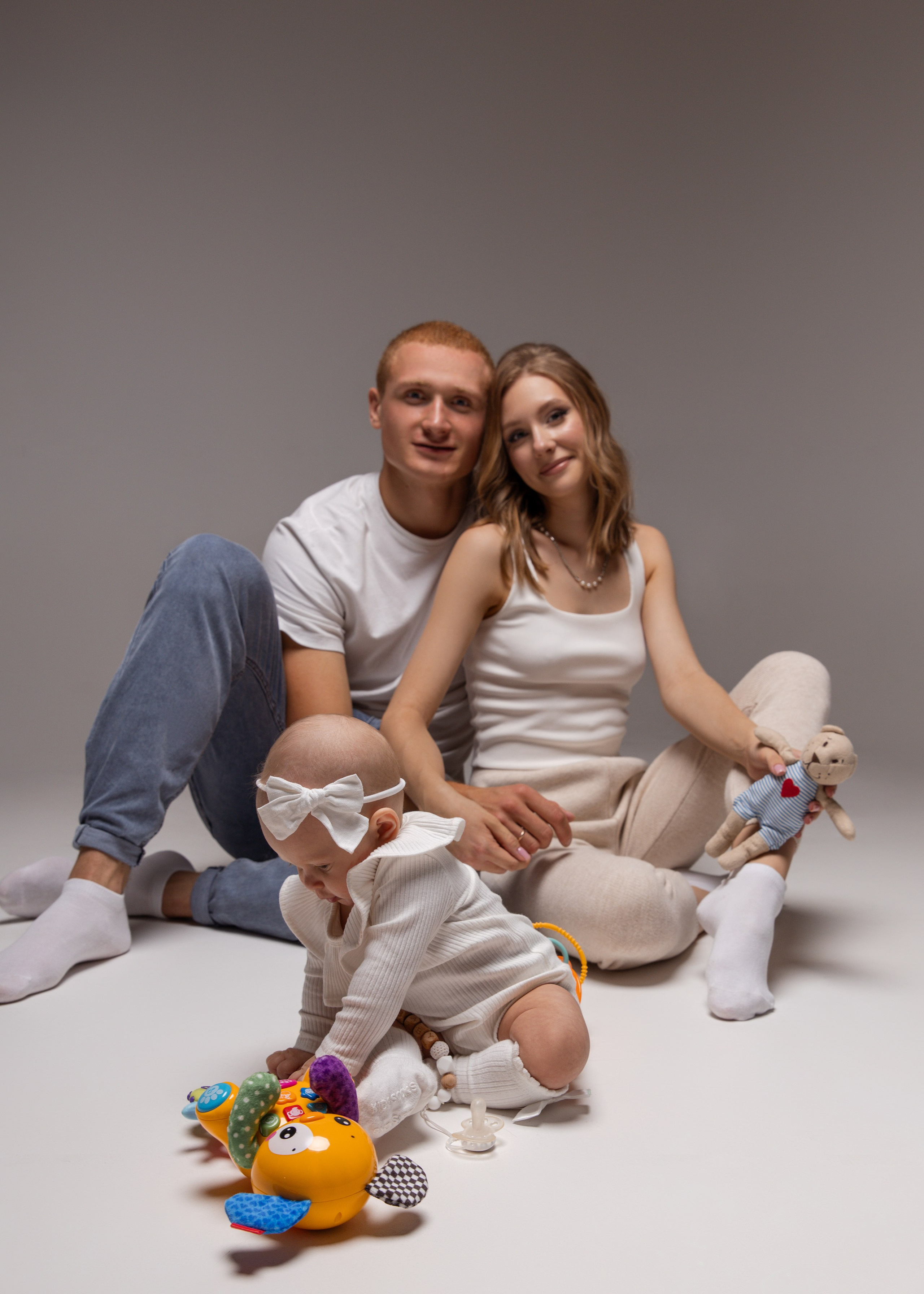 Семейная в студии. Фотограф Тольятти Екатерина Шести