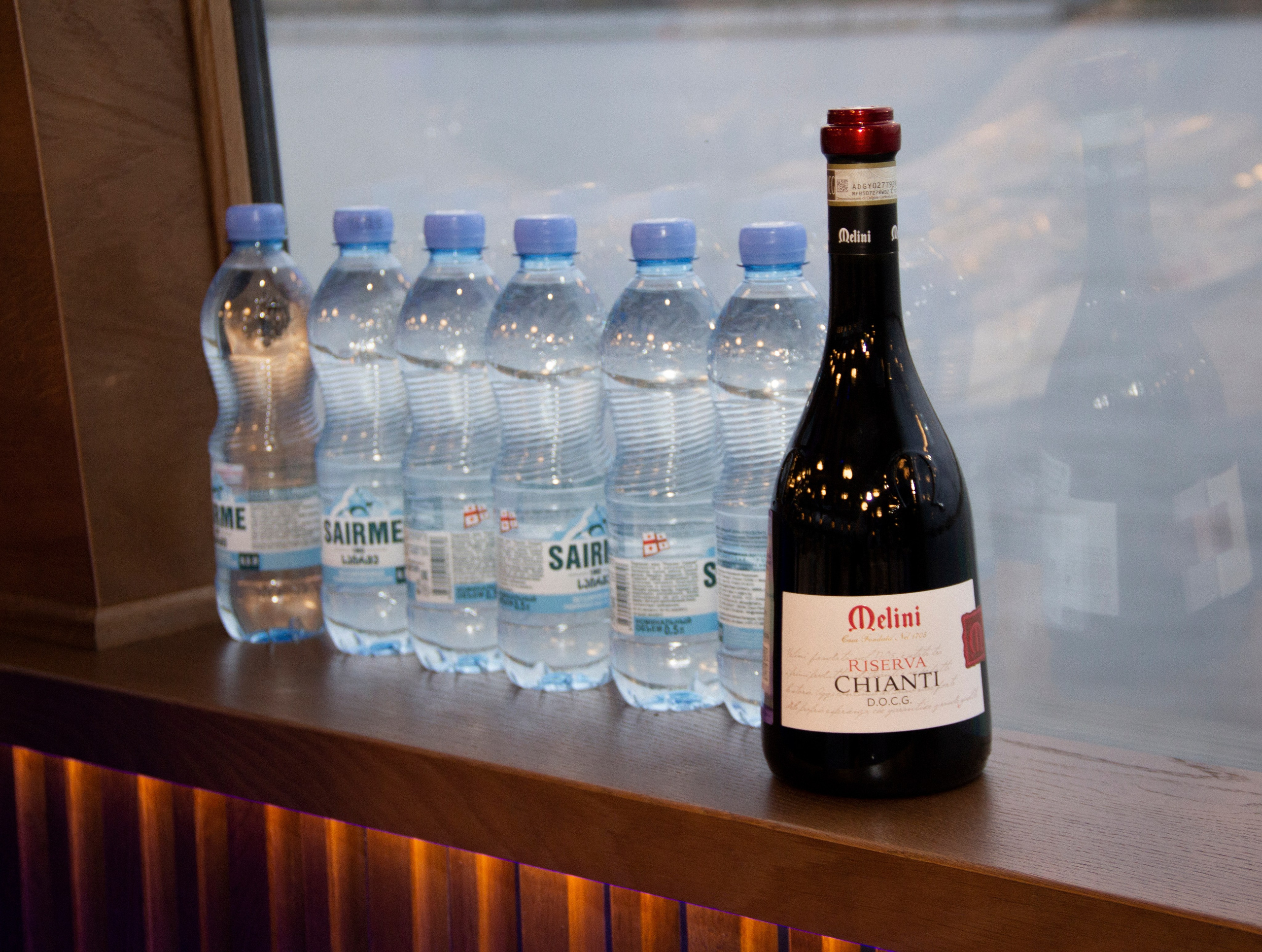 Съемка для сайта аренды катеров в Санкт-Петербурге, подготовка к свадебной прогулке по рекам и каналам. Фотограф в Санкт-Петербурге Смирнова Диана