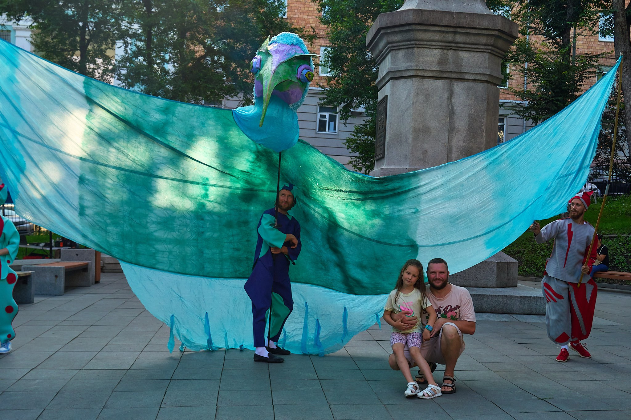 Уличный театр Владивосток. Профессиональный репортажный фотограф Инесса Иминова