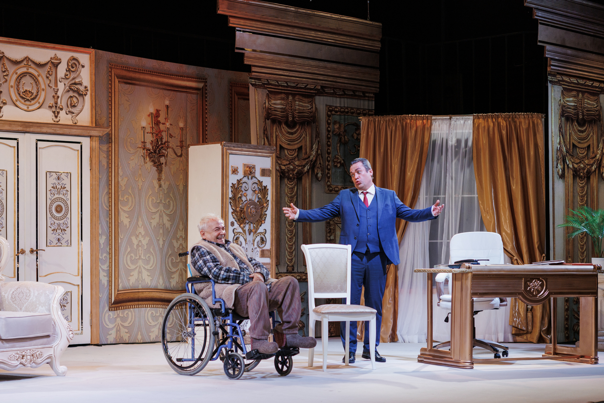 Премьера нового спектакля в Смоленском Камерном Театре. Детский, семейный и школьный фотограф Смоленск Москва Влад Старов