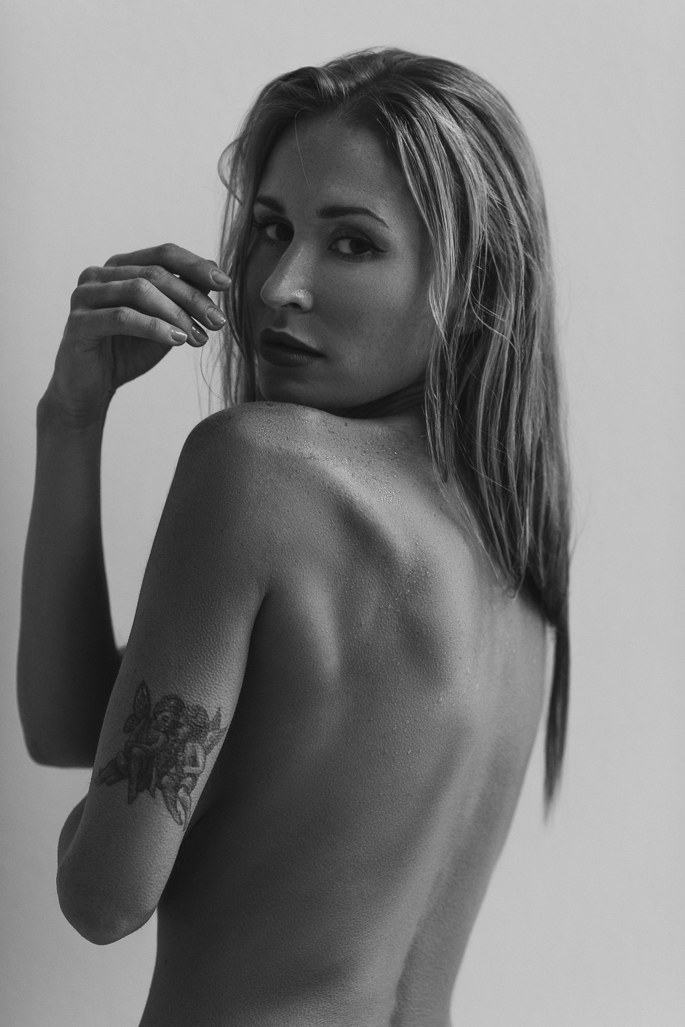 Студии & отели. Модель Москва каталожная и творческая съемка Anna Antlers