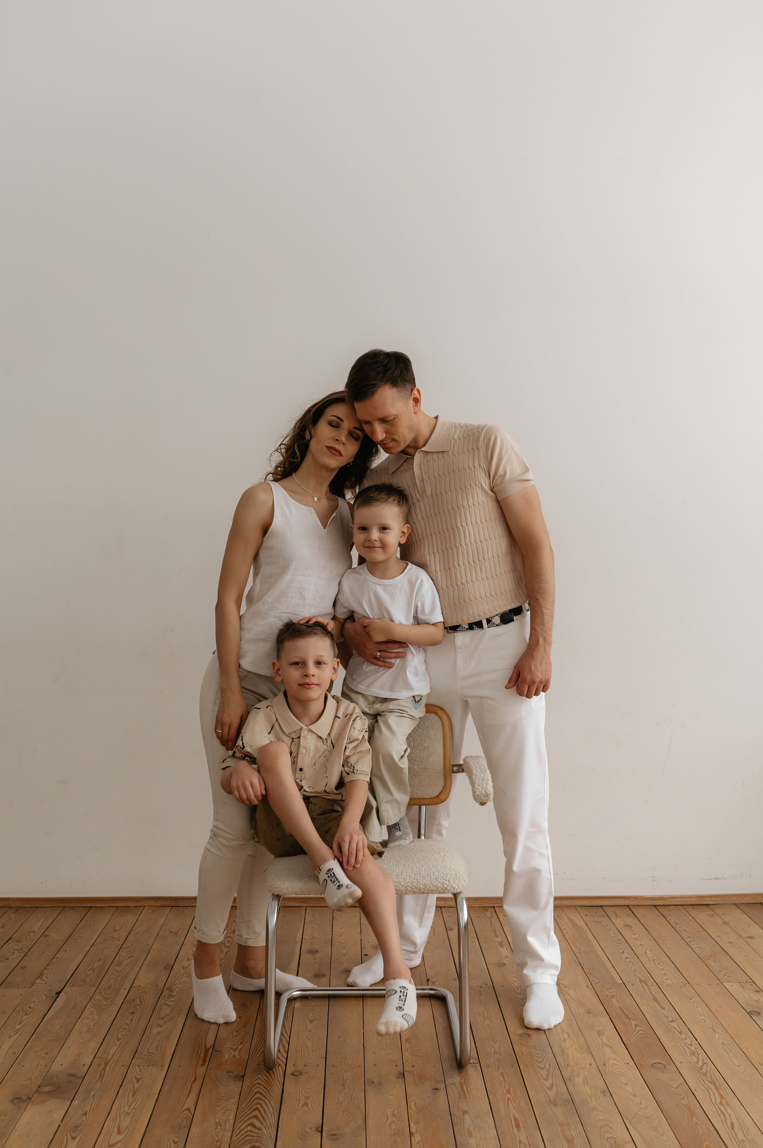 Семейная на циклораме. Главная