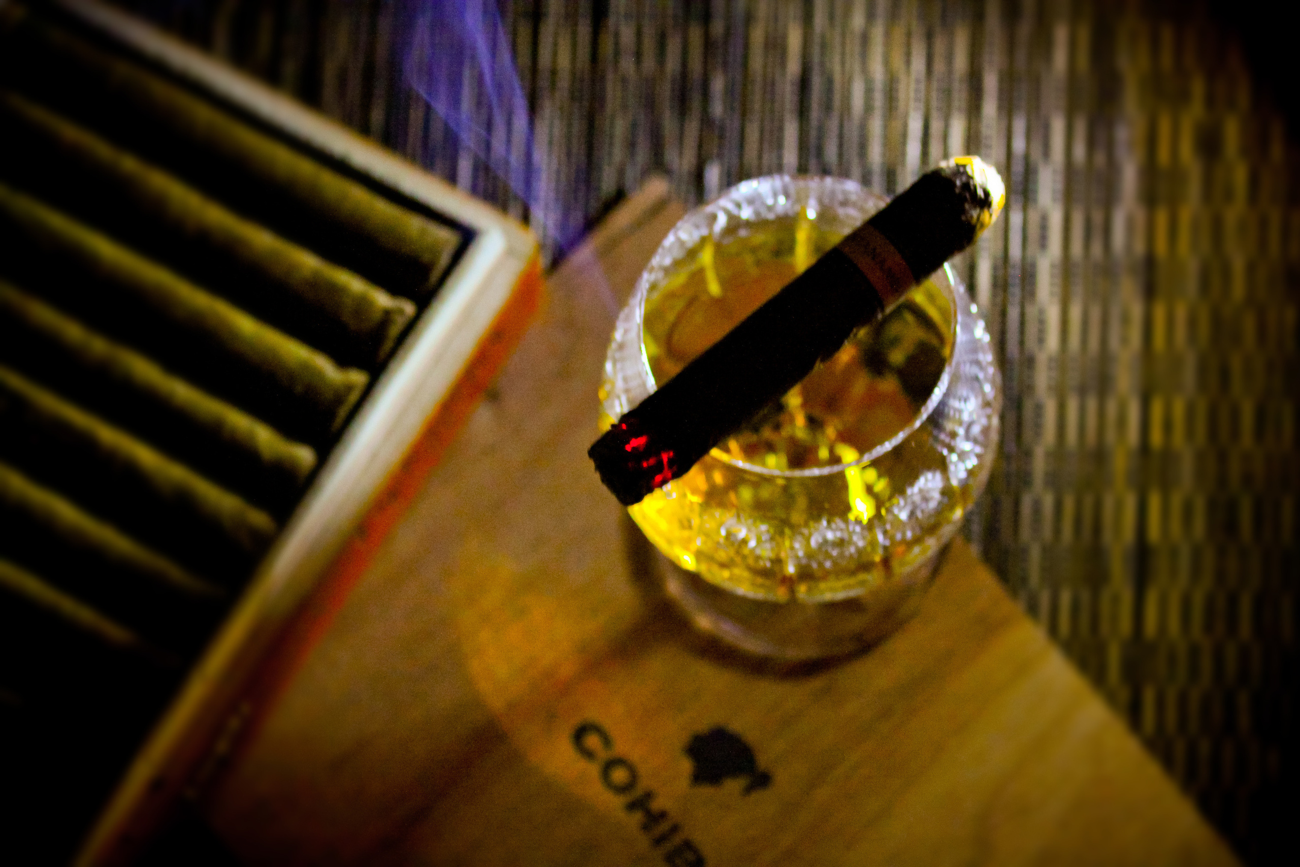 Работы студентов. Начальный уровень (1 и 2 ступень) . "Основы фото-мастерства". Максим Матвийченко и Виктория Басова профессионалы своего дела