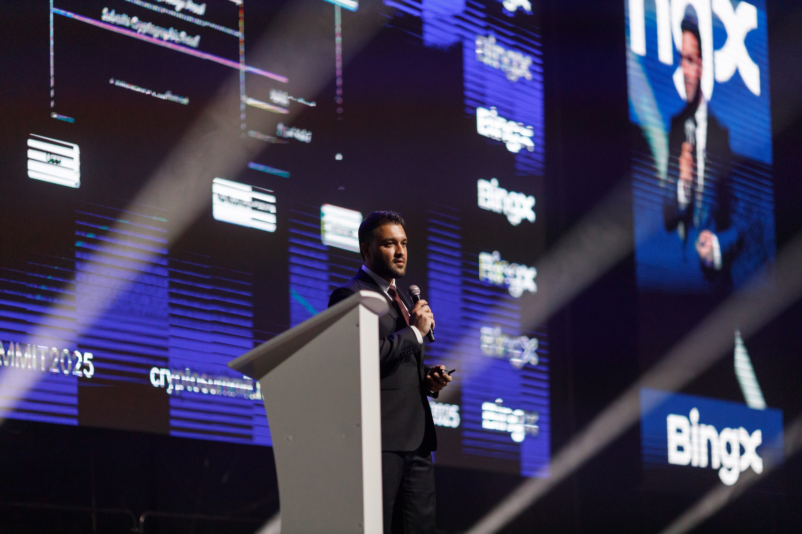 Crypto Summit 2025. Свадебный и репортажный фотограф (Москва, Королев и другие)