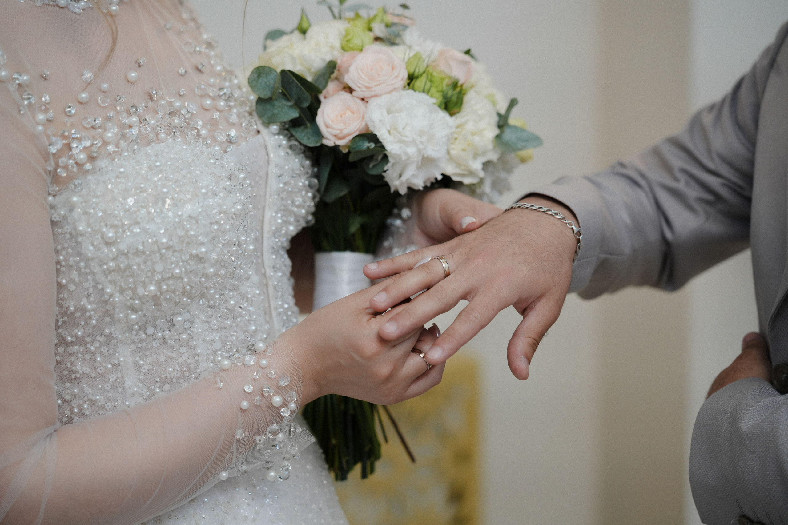 Сборы жениха и невесты, бракосочетание в Савеловском загсе, выездная церемония