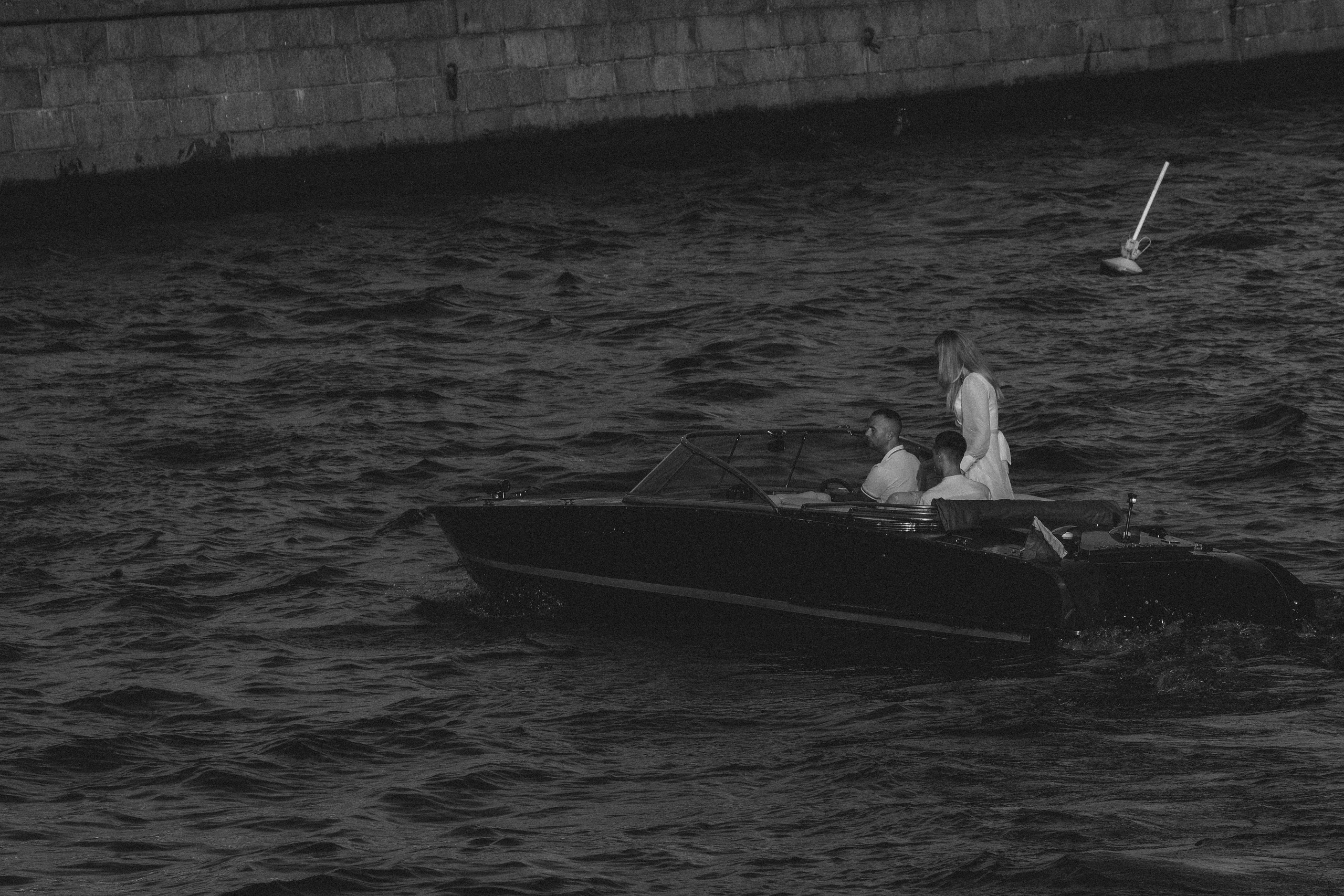 СВАДЕНБНАЯ СЬЕМКА НА КАТЕРЕ ПО КАНАЛАМ САНКТ-ПЕТЕРБУРГА И В АКВАТОРИИ НЕВЫ. Профессиональный фотограф, Санкт-Петербург — Виктория Богомолова