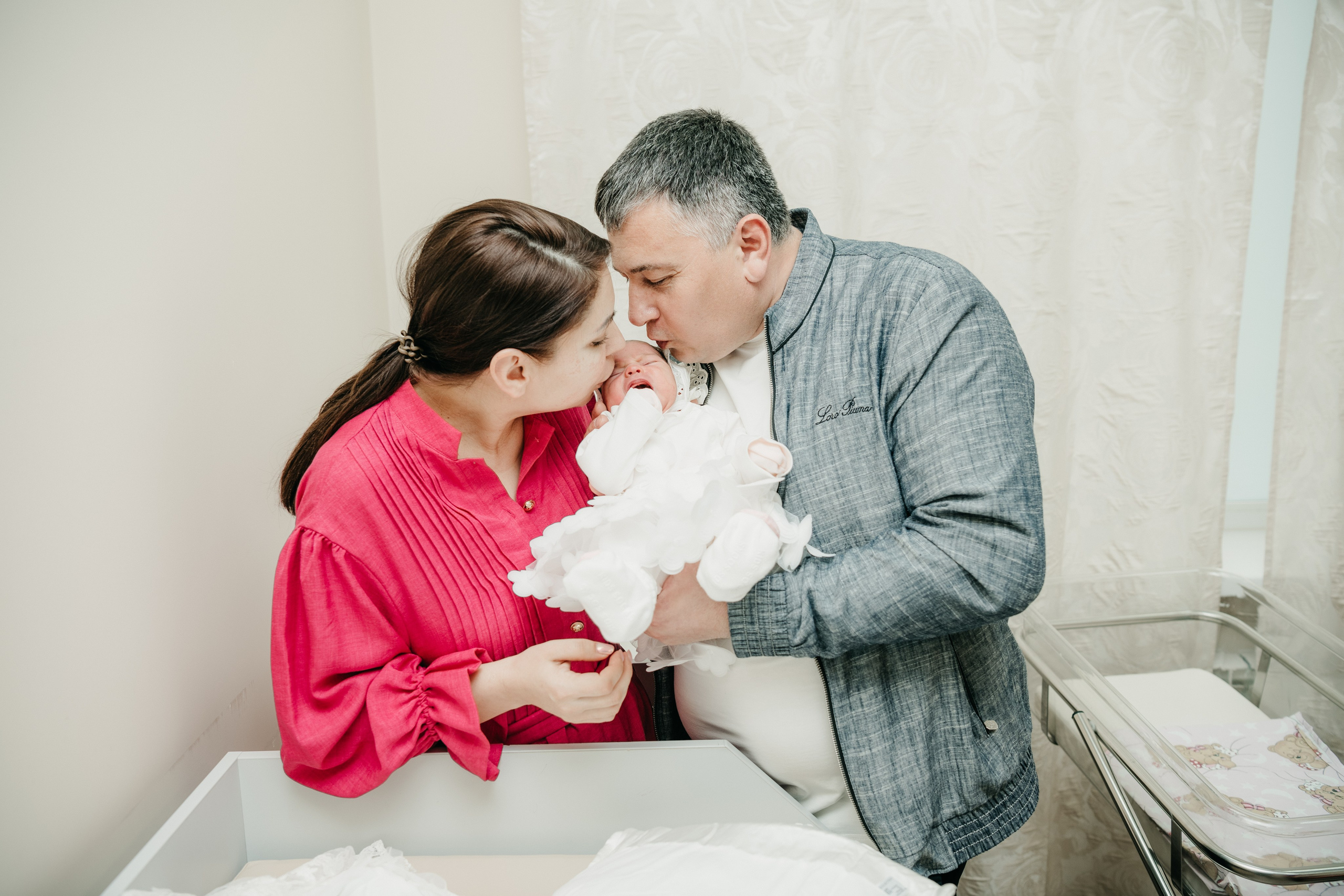 Выписка Адель. Ерамишанцева. Фотограф на выписку из роддома в Москве и МО