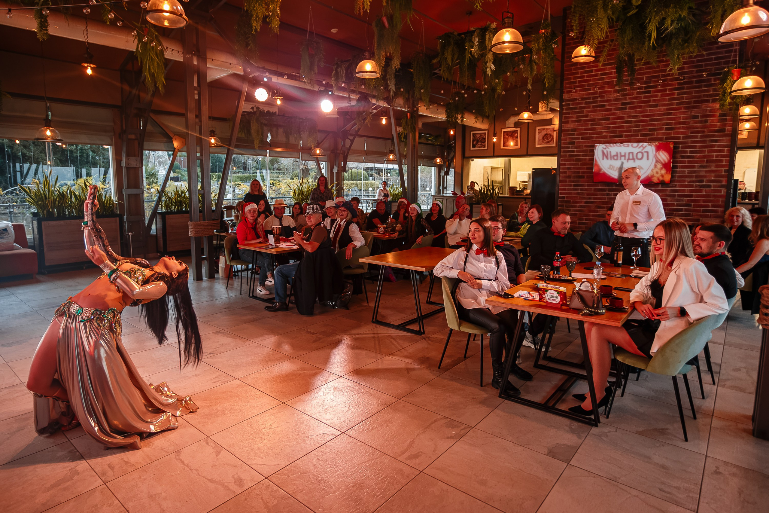 Новый годный АнтиКвиз_Palmira Palace_Ялта_15.12.2024. Аминов Руслан | Фотограф