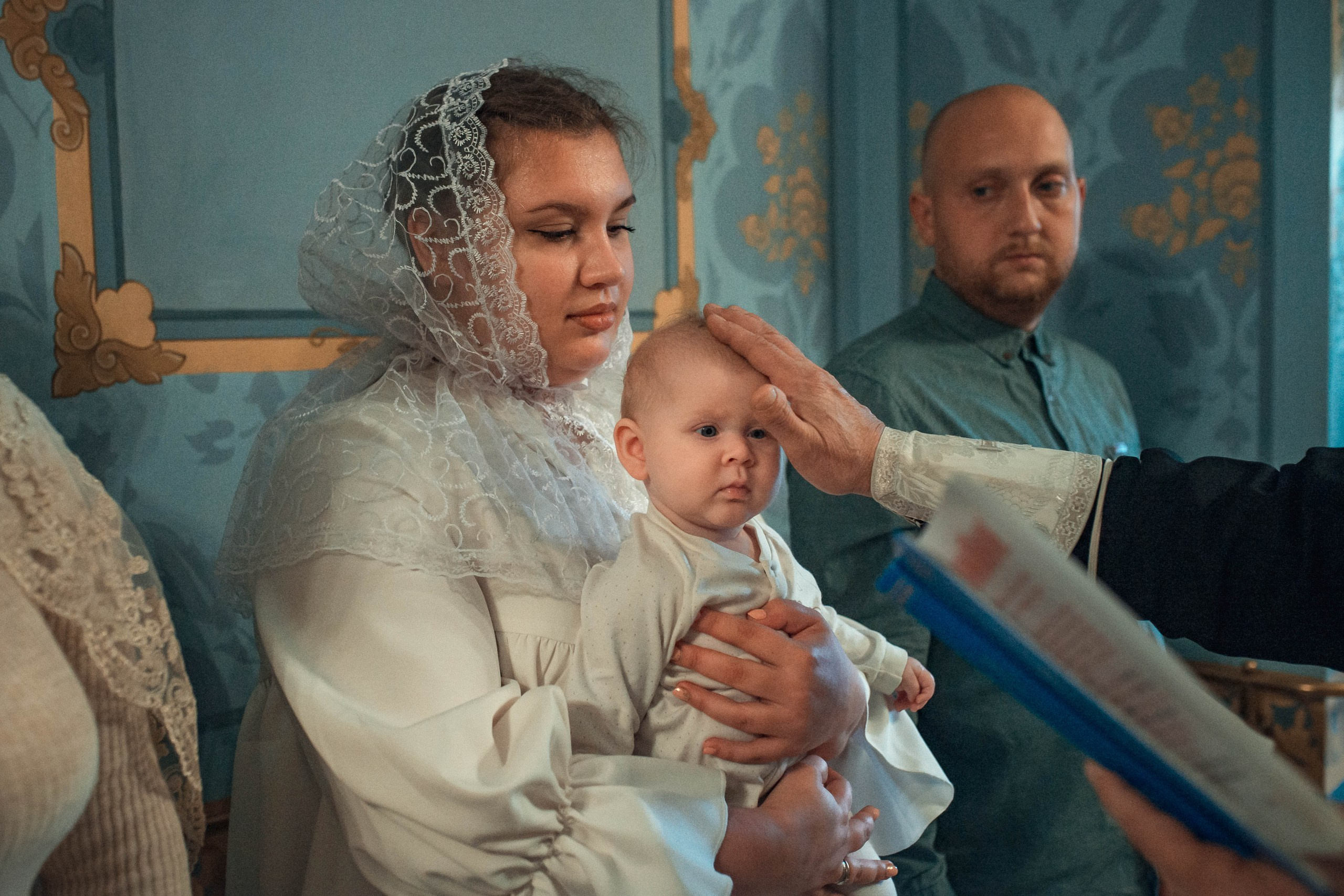 Крещение Екатерины в Троицком соборе Саратова. Фотограф на крещение в Саратове Марина Грушина