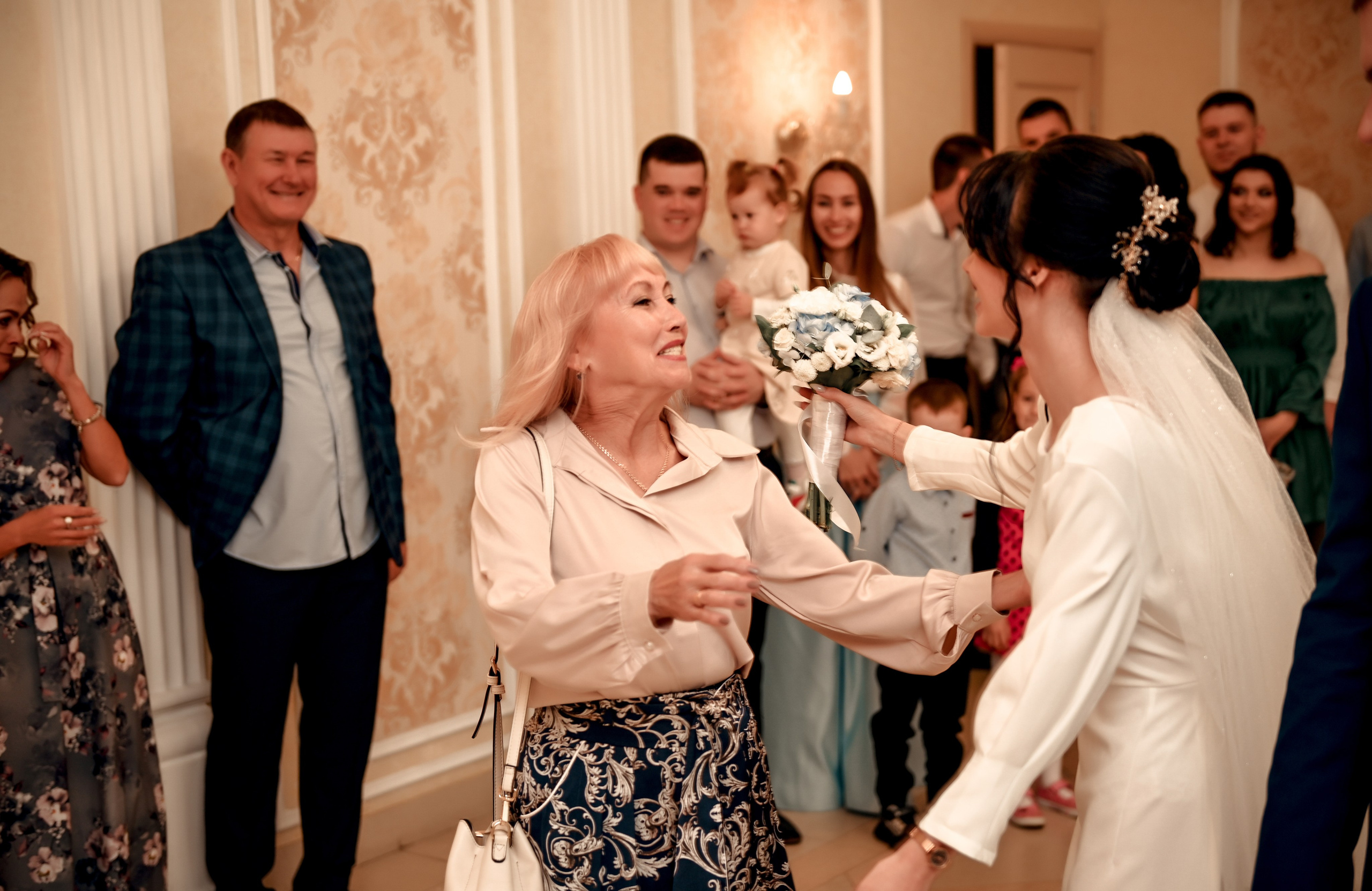 Небольшая часть фото со свадебной съемки Алексея и Даши. Свадебный, семейный, детский, контент фотограф в Омске Максим Ильин