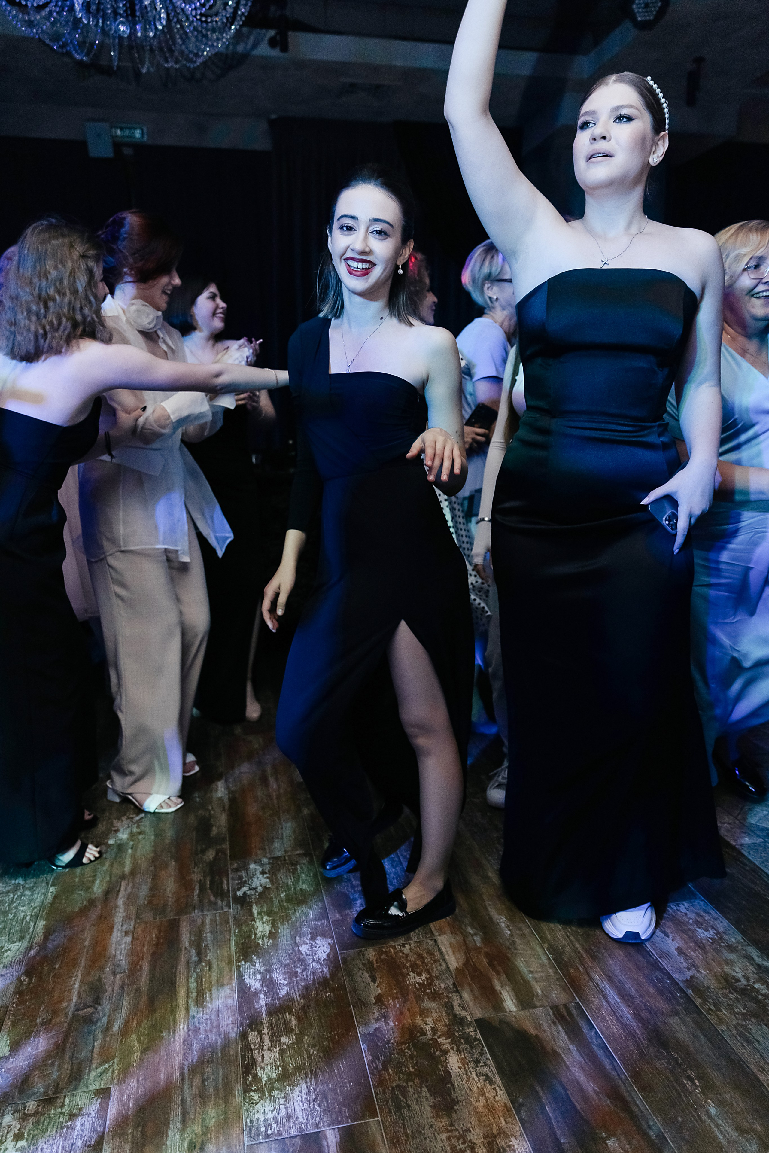 11 класс Гимназия 69. Фотограф и Видеограф в Краснодаре Юлия Солодченко