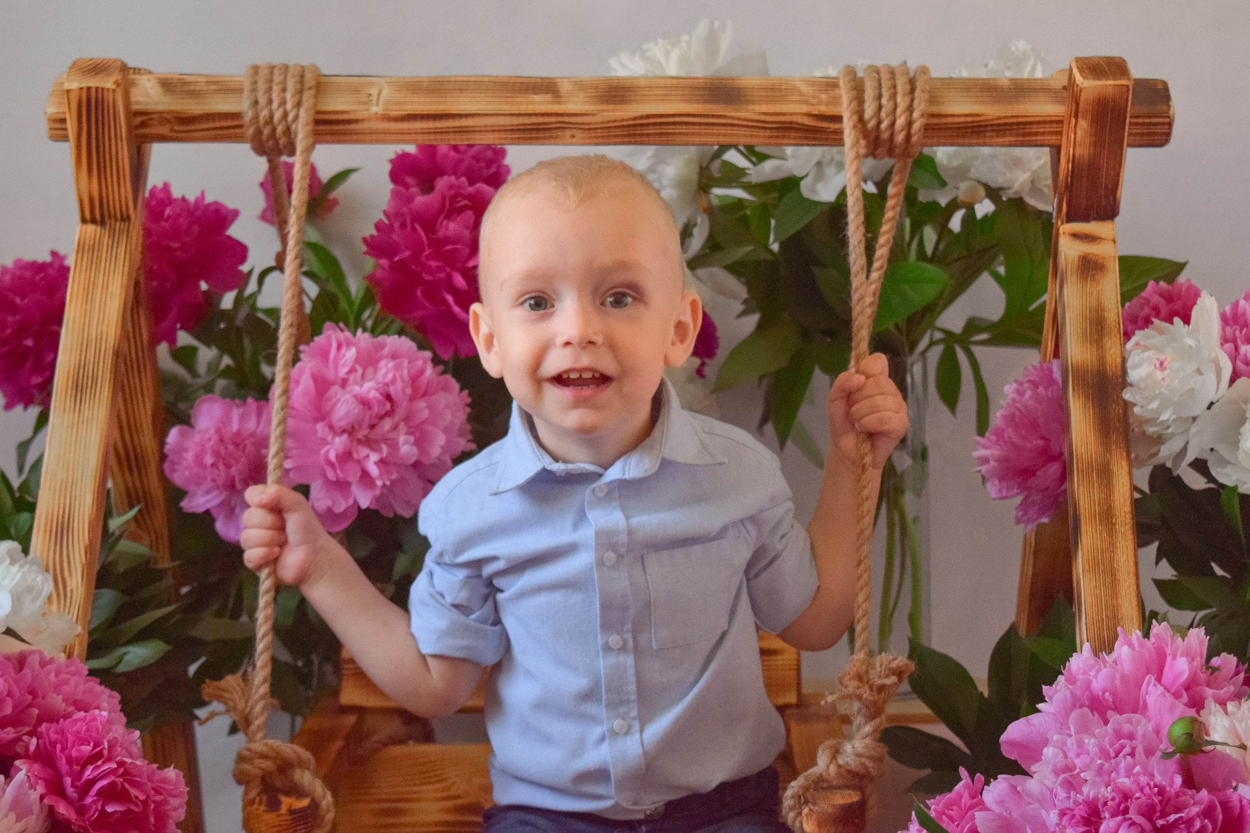 Полина и Даня пионы. Семейный и детский фотограф в Михайловке Татьяна Лестьева