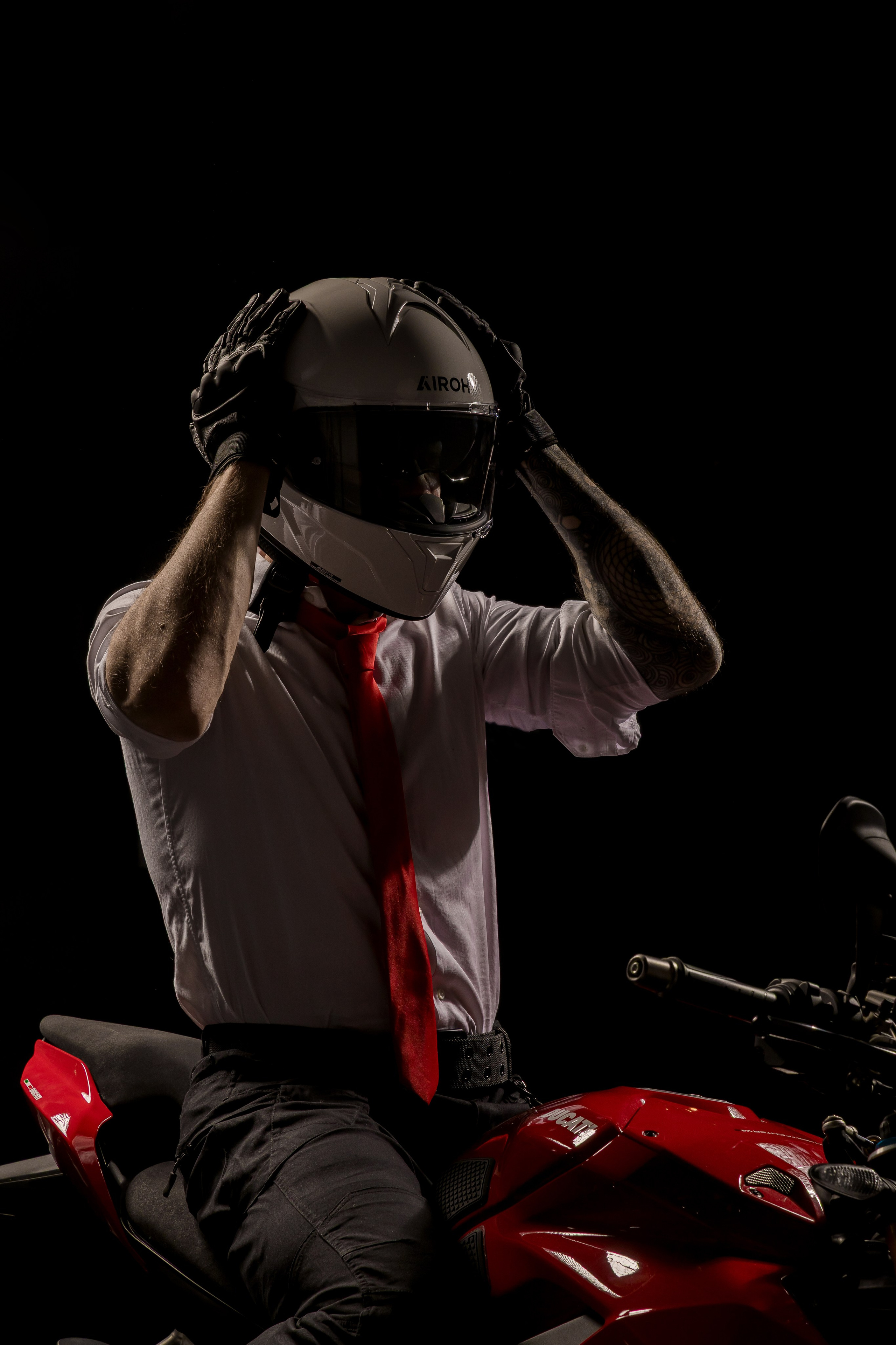 LANKARRA мотоблоггер. Photomantis