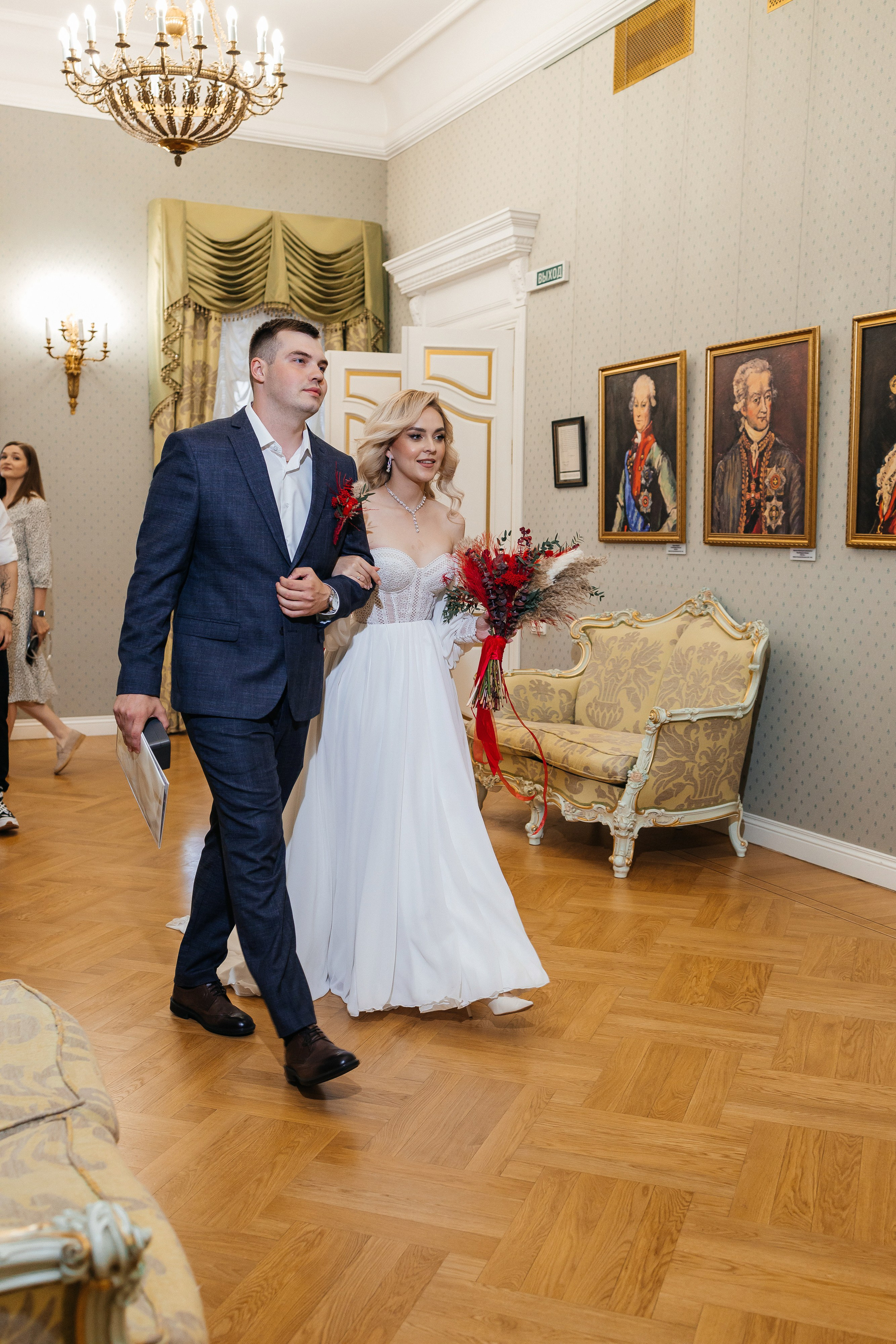 Грандиозное свадебное событие в уютном ресторане. Олег Сверчков | Свадебный фотограф Вологда