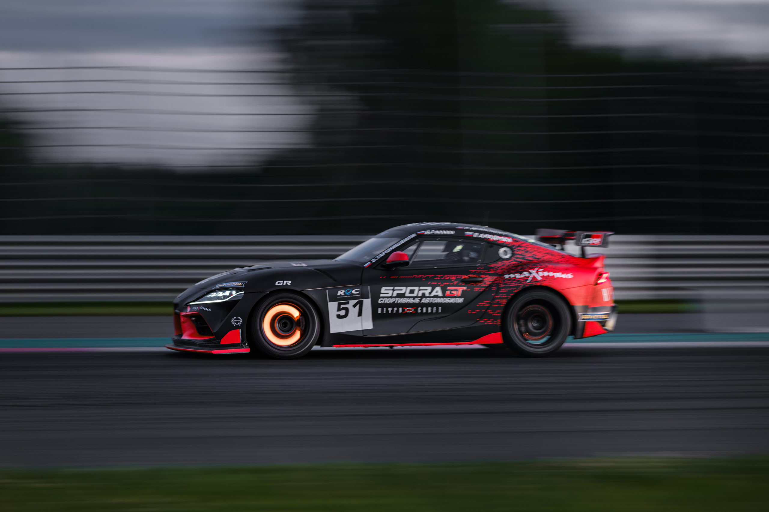 Российская серия гонок на выносливость. Авто и мотоспорт — фотограф Антон Медведев iCoguar