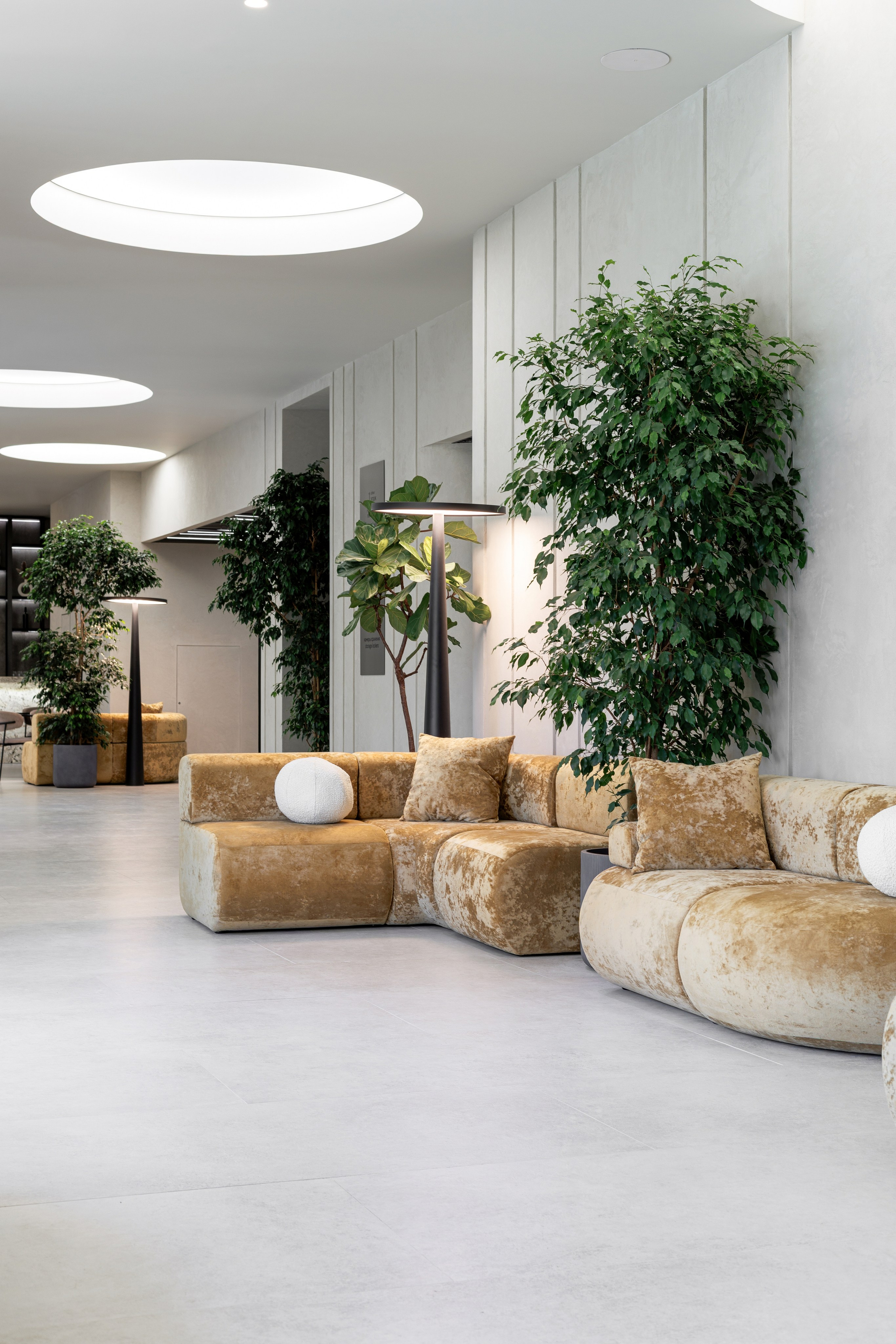 Лобби отеля Svet