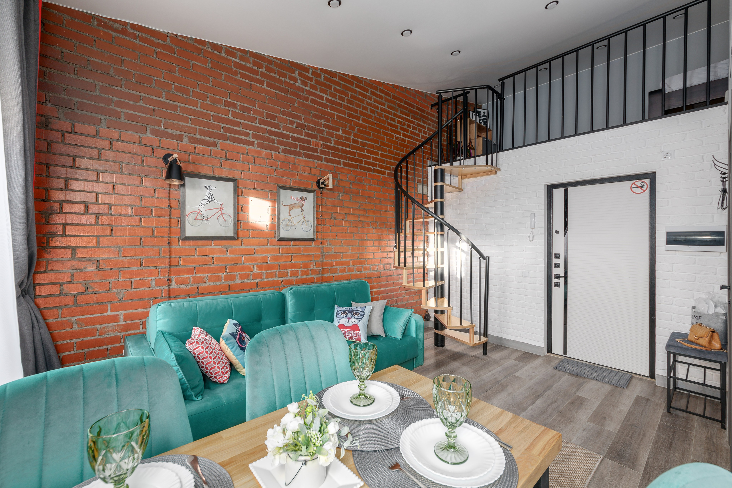 Студия, Полтавская ул