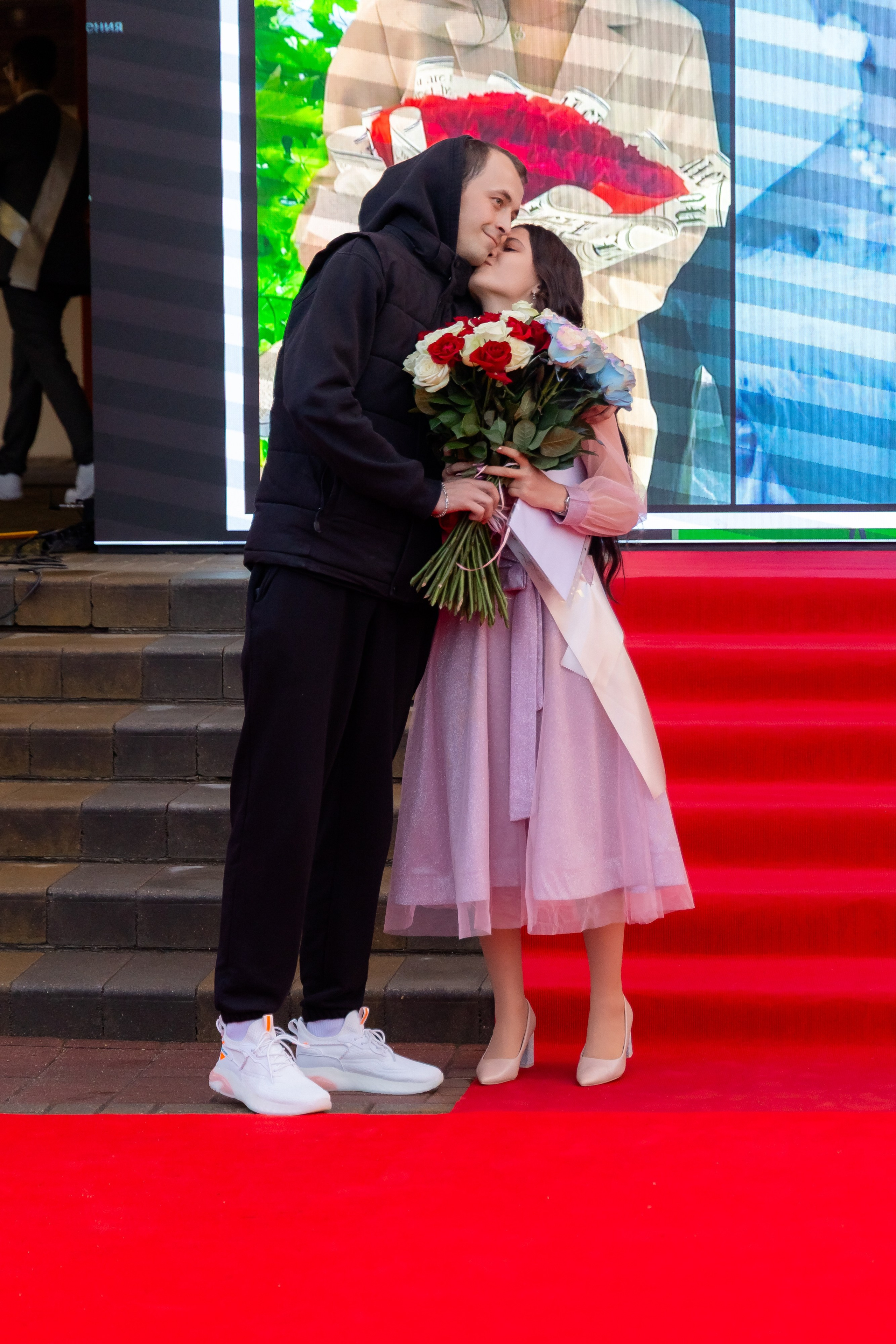 Школьный выпускной 2025 год в Минске, Беларуси. Свадебный фотограф в Минске/Беларуси Сергей Спиридонов