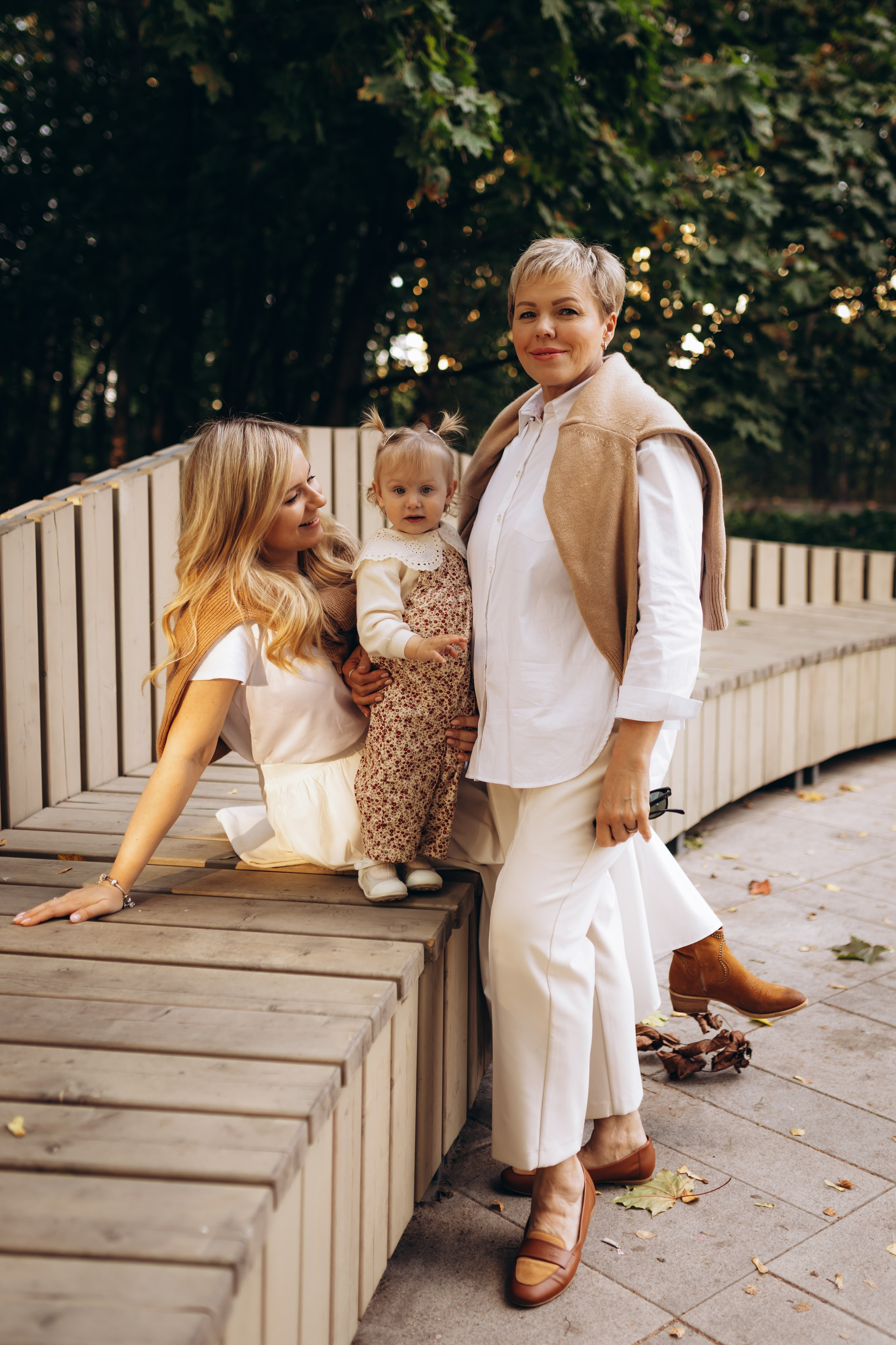 Ольга, Елена и маленькая Таисия. Семейный фотограф в Москве Жукова Анна