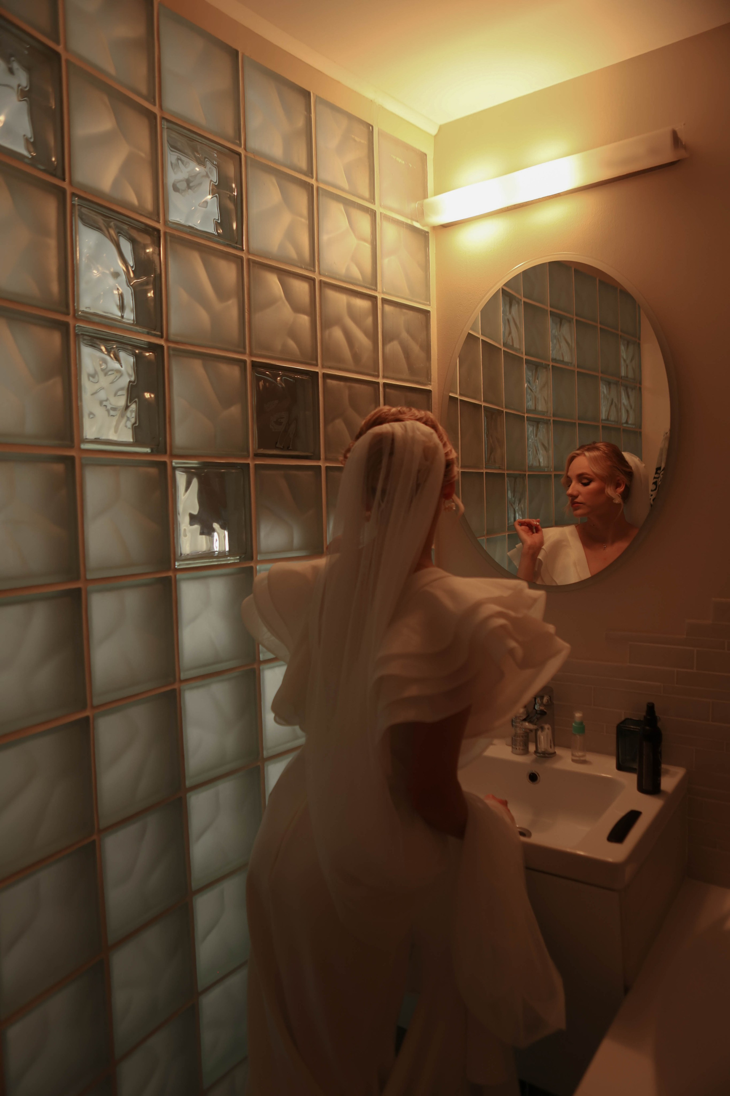 Wake each other up in the morning. Свадебный фотограф FOTOKEYT