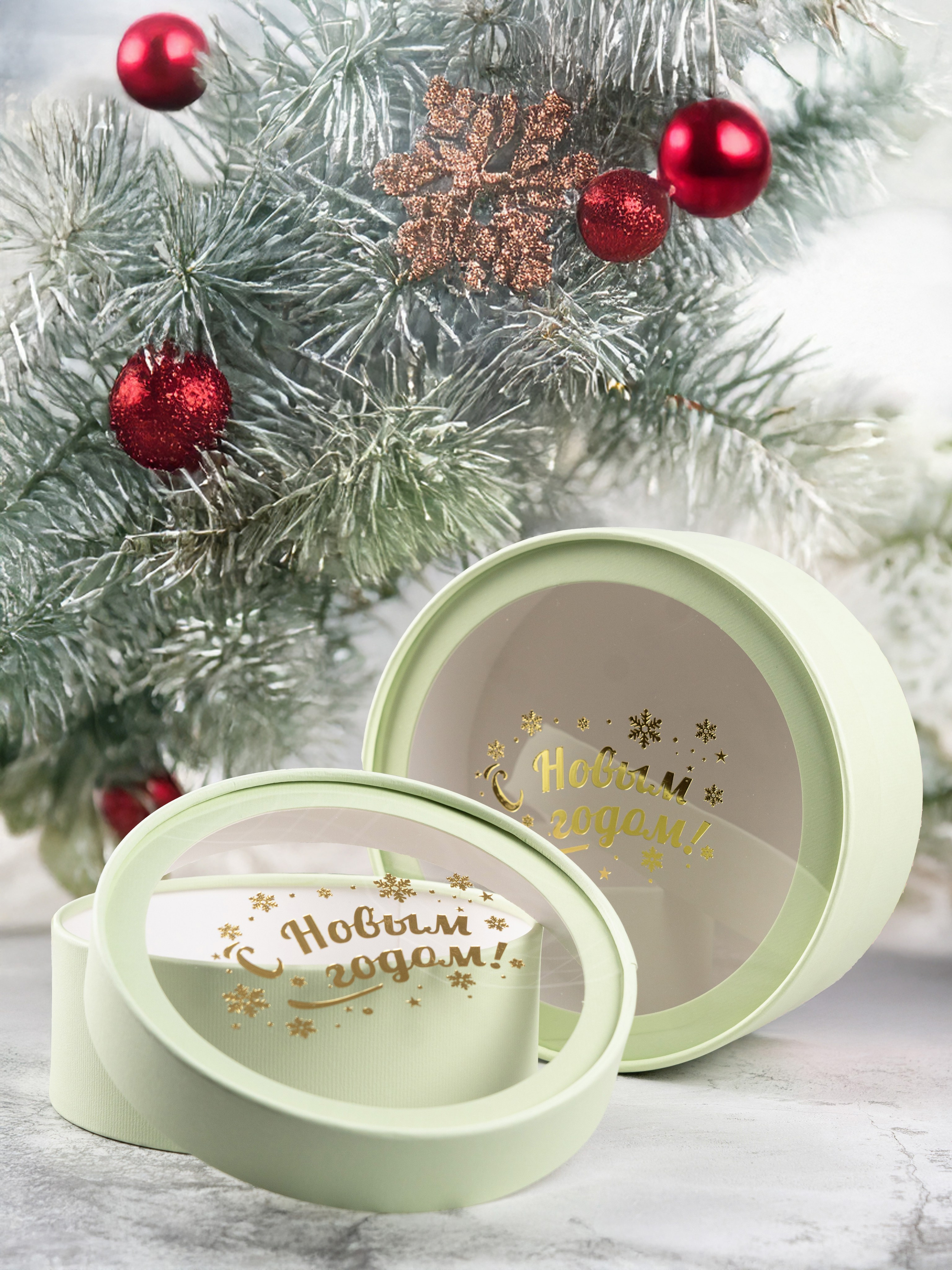 Новогодние коробки, композиционные фотографии, фотосъемка для маркетплейсов. Олейник Денис — предметный фотограф, фотограф для маркетплейсов в Казани