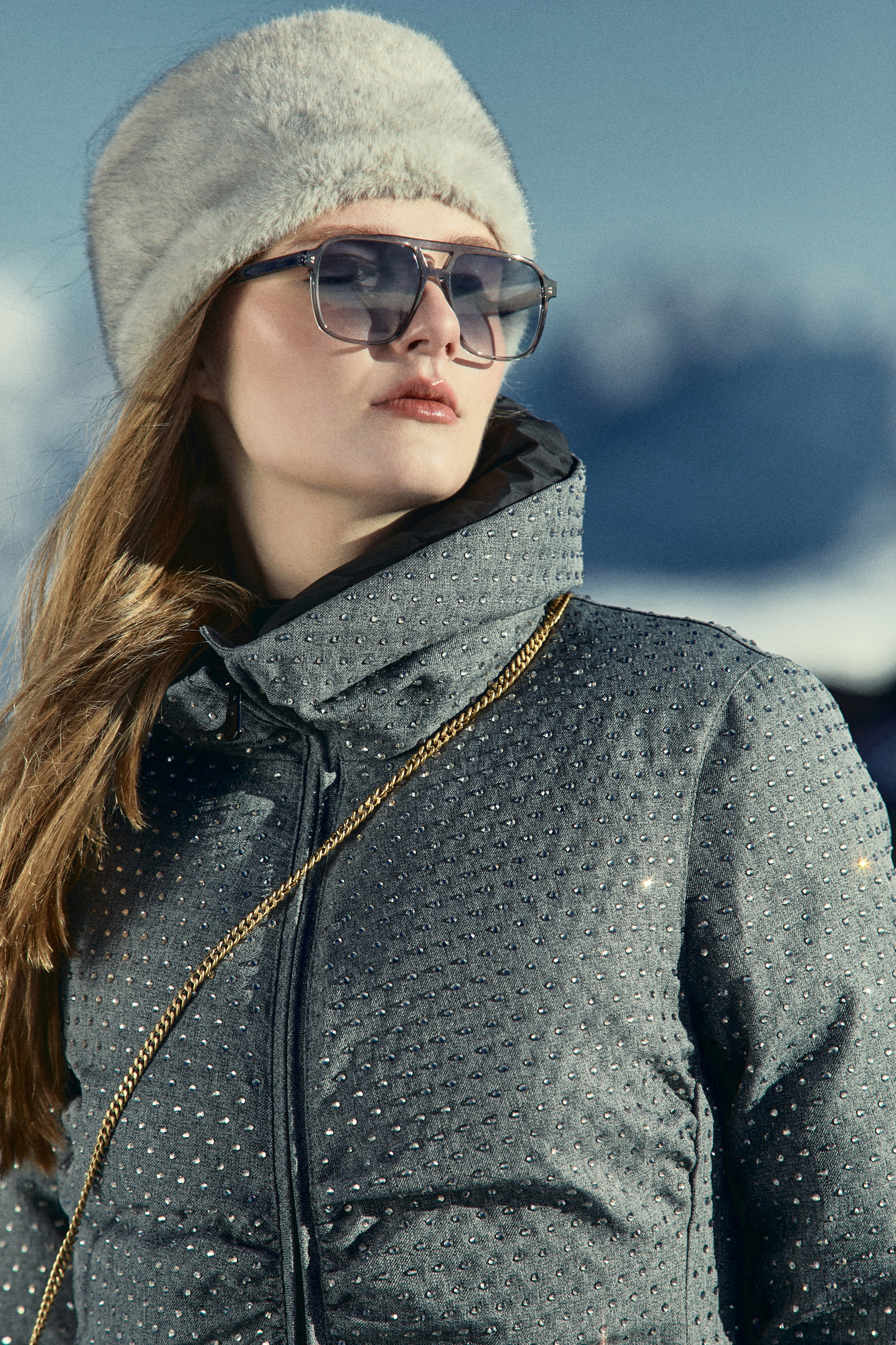 Съемка для бренда одежды в горах под ключ. Фотограф Продюсер в горах КБР / Москва  Нальчик Горы