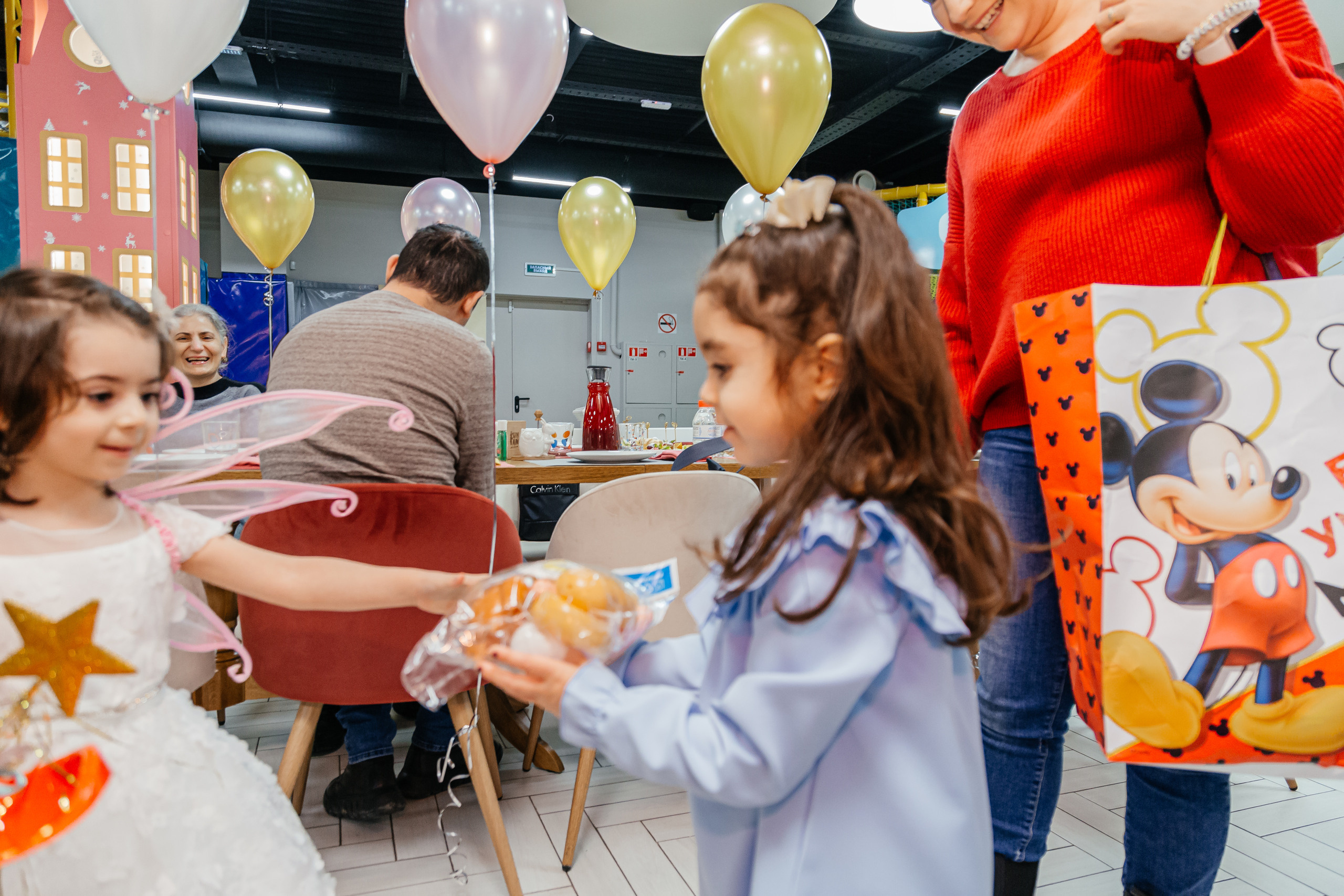 День рождение двух сестрёнок. Свадебный фотограф в Москве