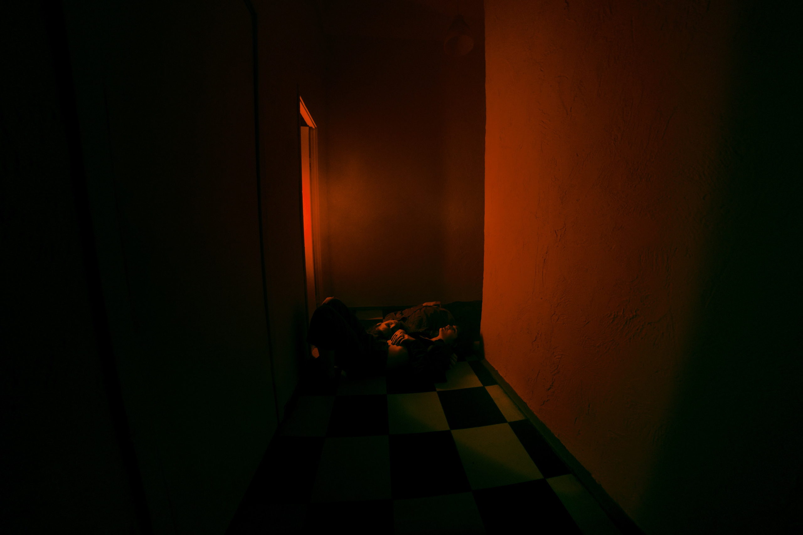 ШАР В СТОЛЕ. Berman Euginia