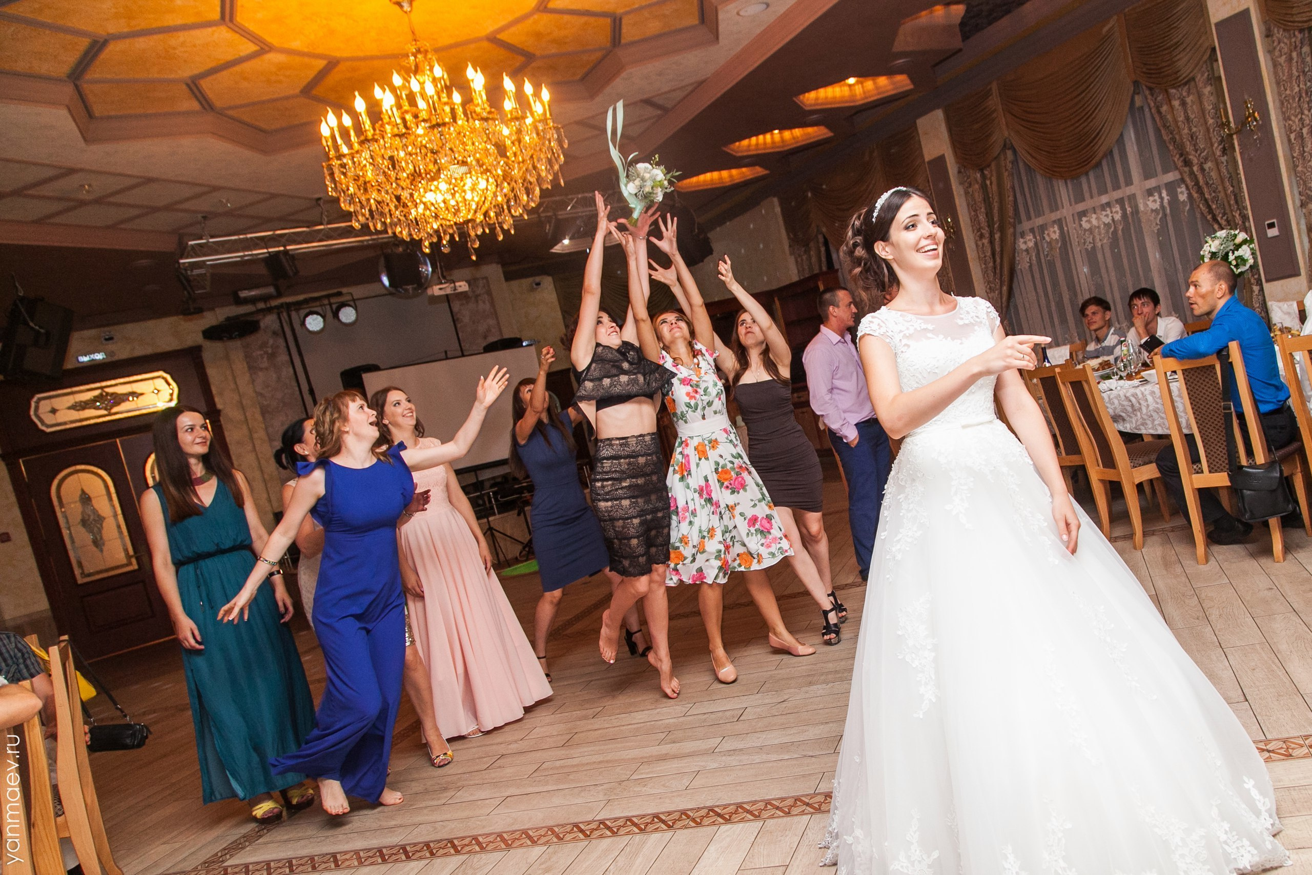 Небольшая свадьба в Ростове. Свадебная, репортажная и бизнес съёмка в Ростове-на-Дону