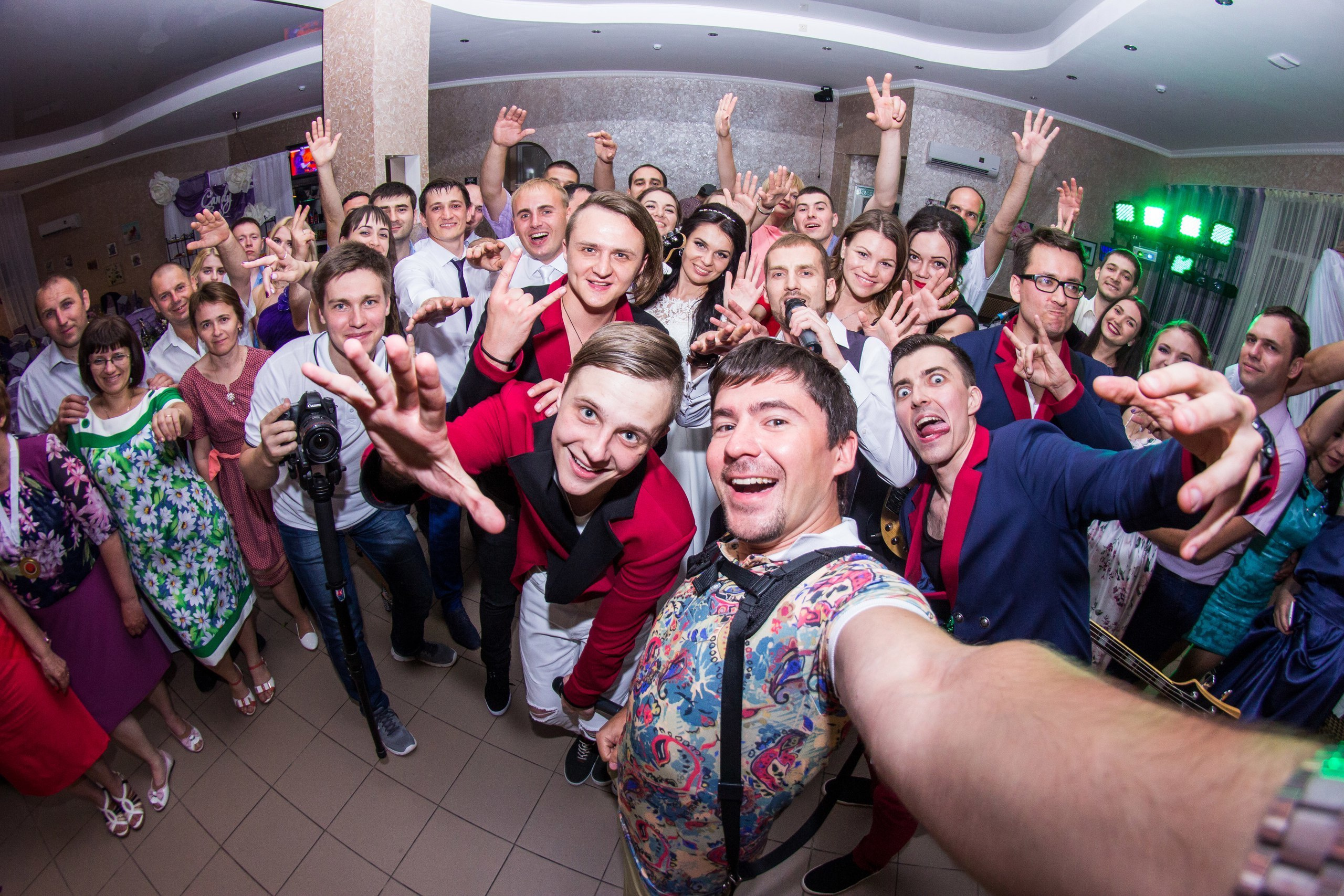 Фотосессия влюблённых полный свадебный день. Свадебная, репортажная и бизнес съёмка в Ростове-на-Дону