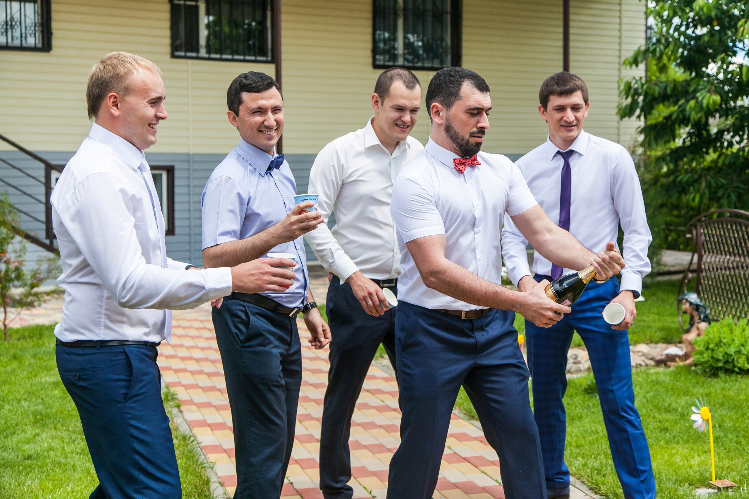 Фотосессия влюблённых полный свадебный день. Свадебная, репортажная и бизнес съёмка в Ростове-на-Дону