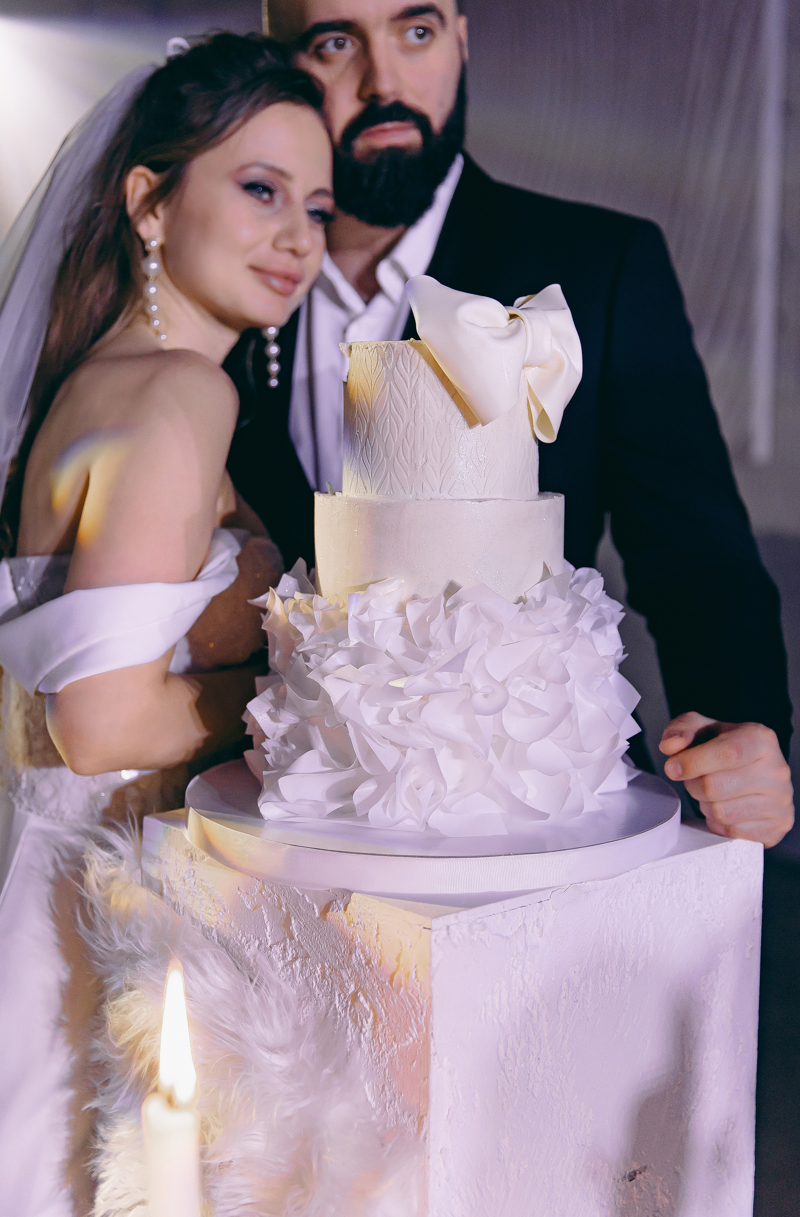 История торта Олеси и Владимира. Свадебный и семейный фотограф в Рязани Саша Крутых