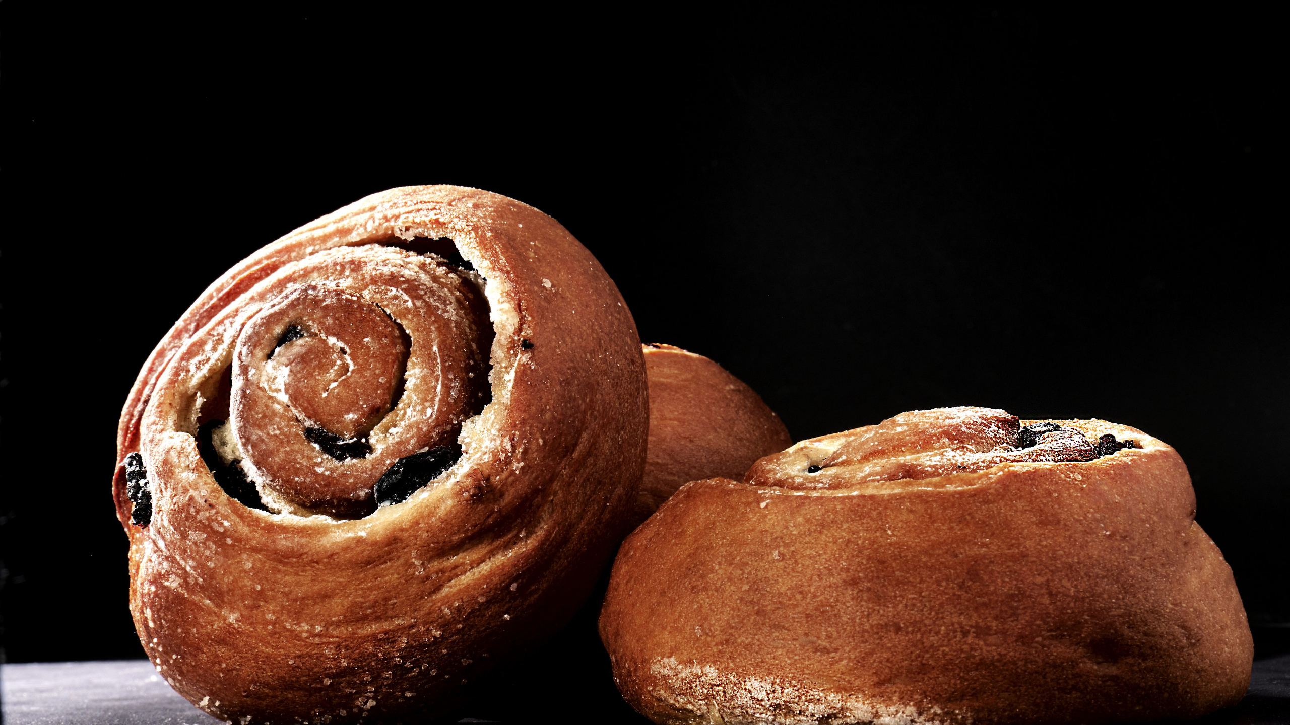 Я  фотограф. Работаю в городе Москва,