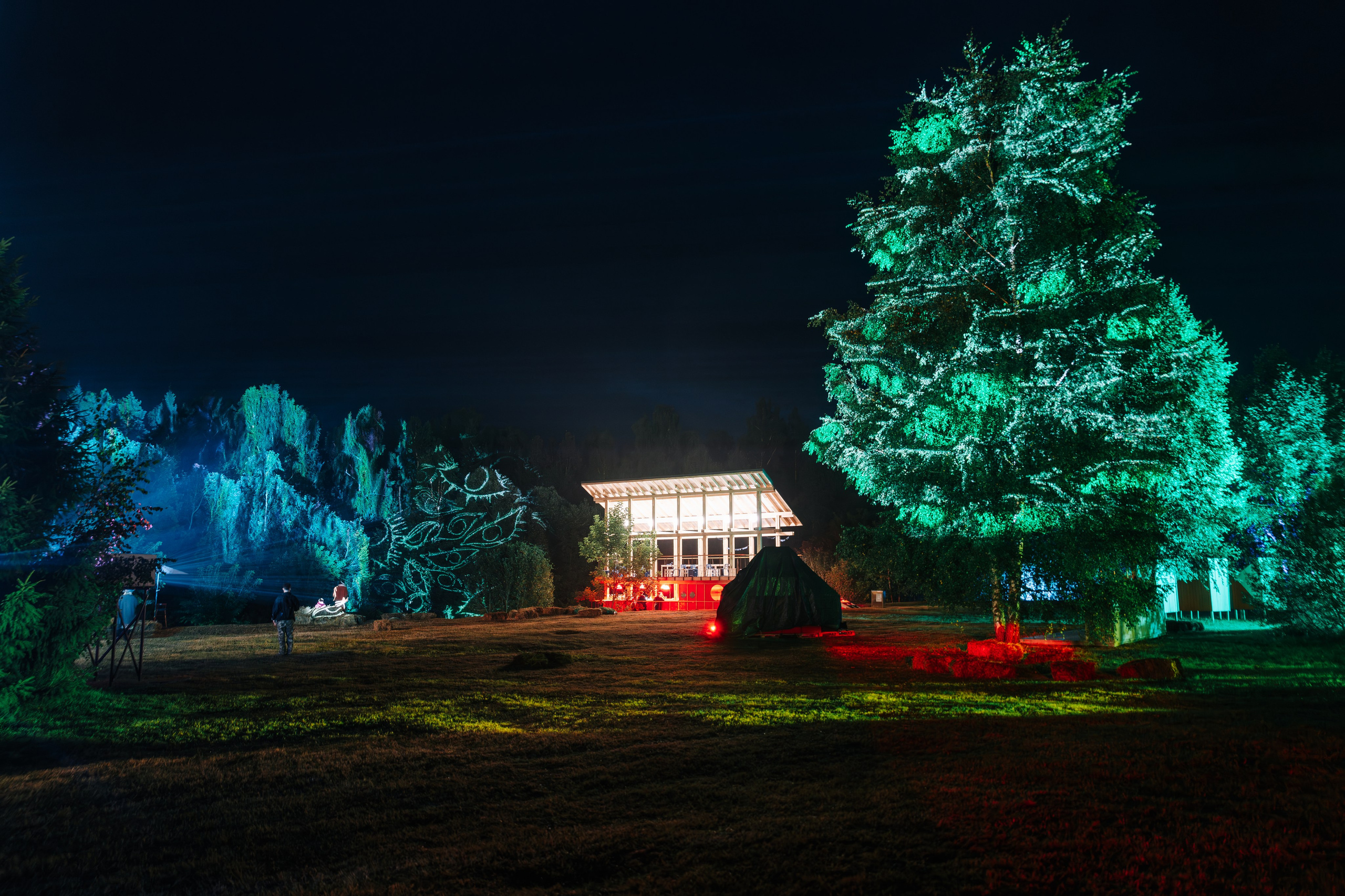 Outline 2024. @tomrus: Рустам Шагиморданов — фотограф